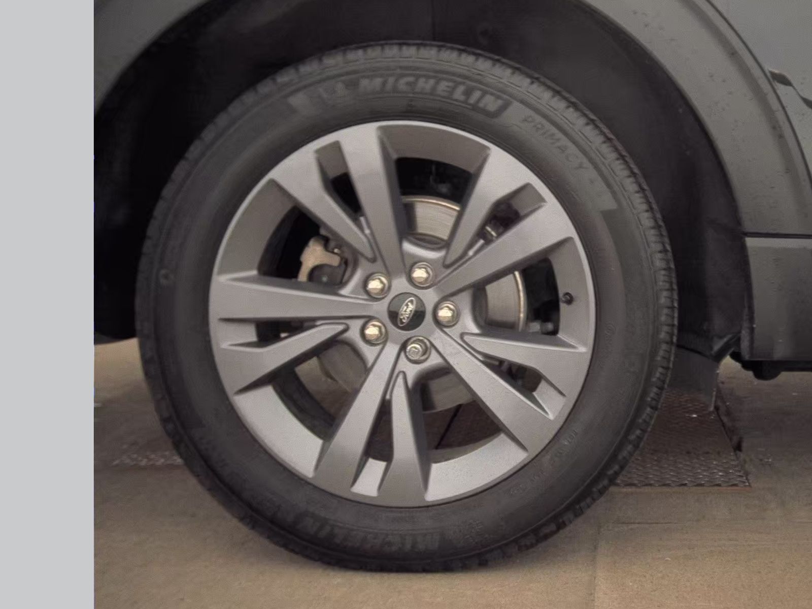 2023 Ford Explorer XLT AWD