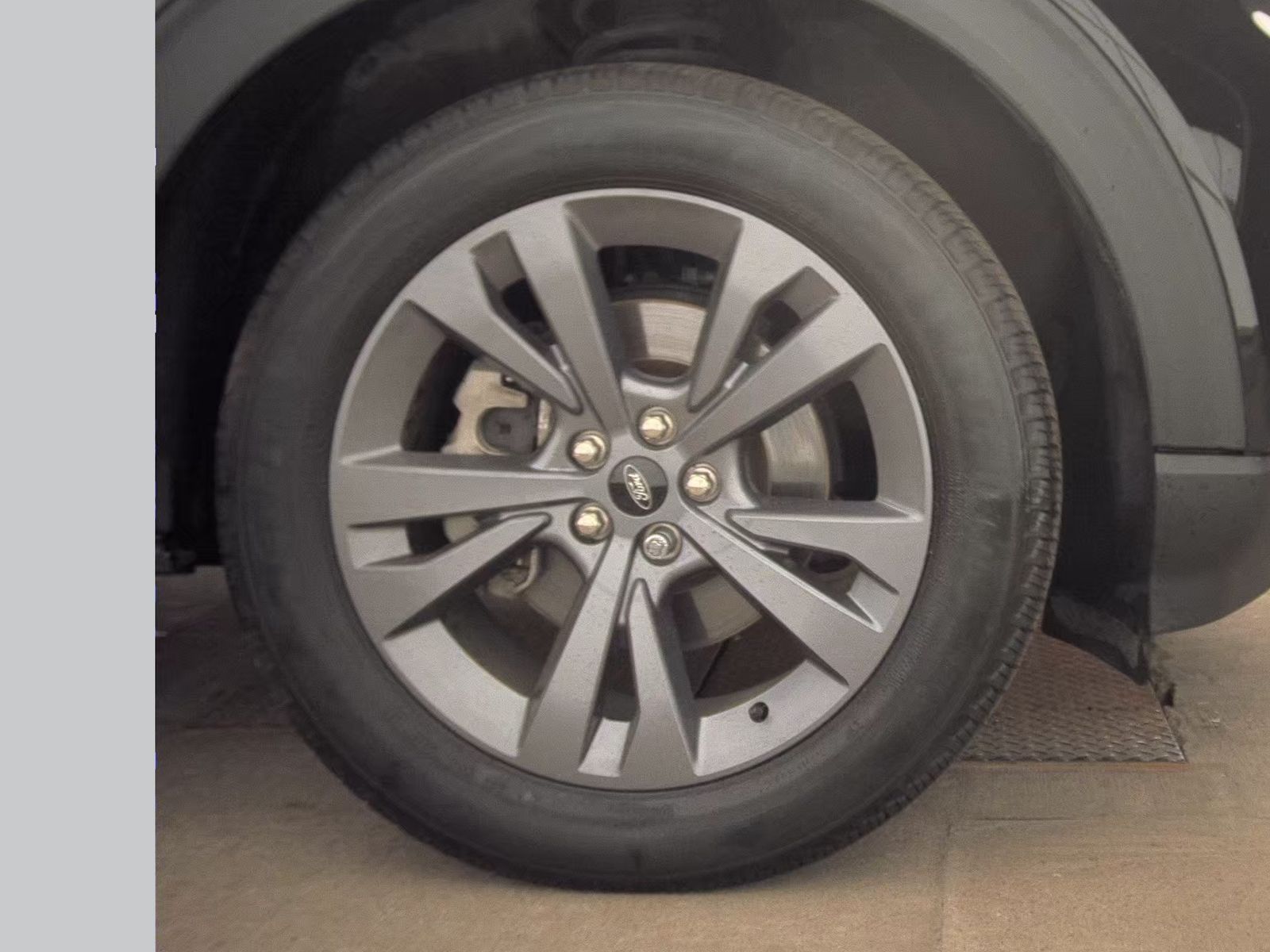 2023 Ford Explorer XLT AWD