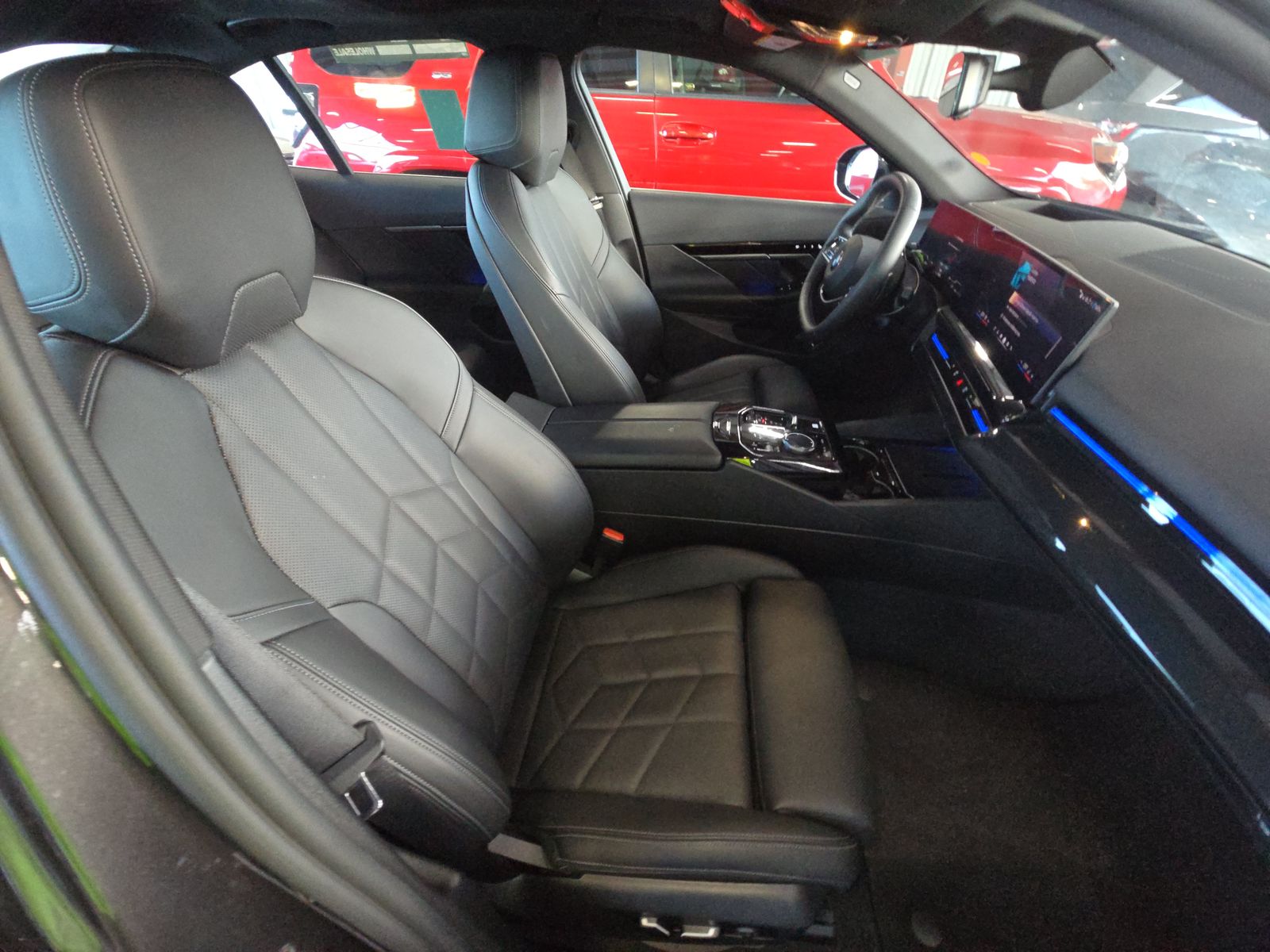 2025 BMW 5 Series 530i xDrive AWD