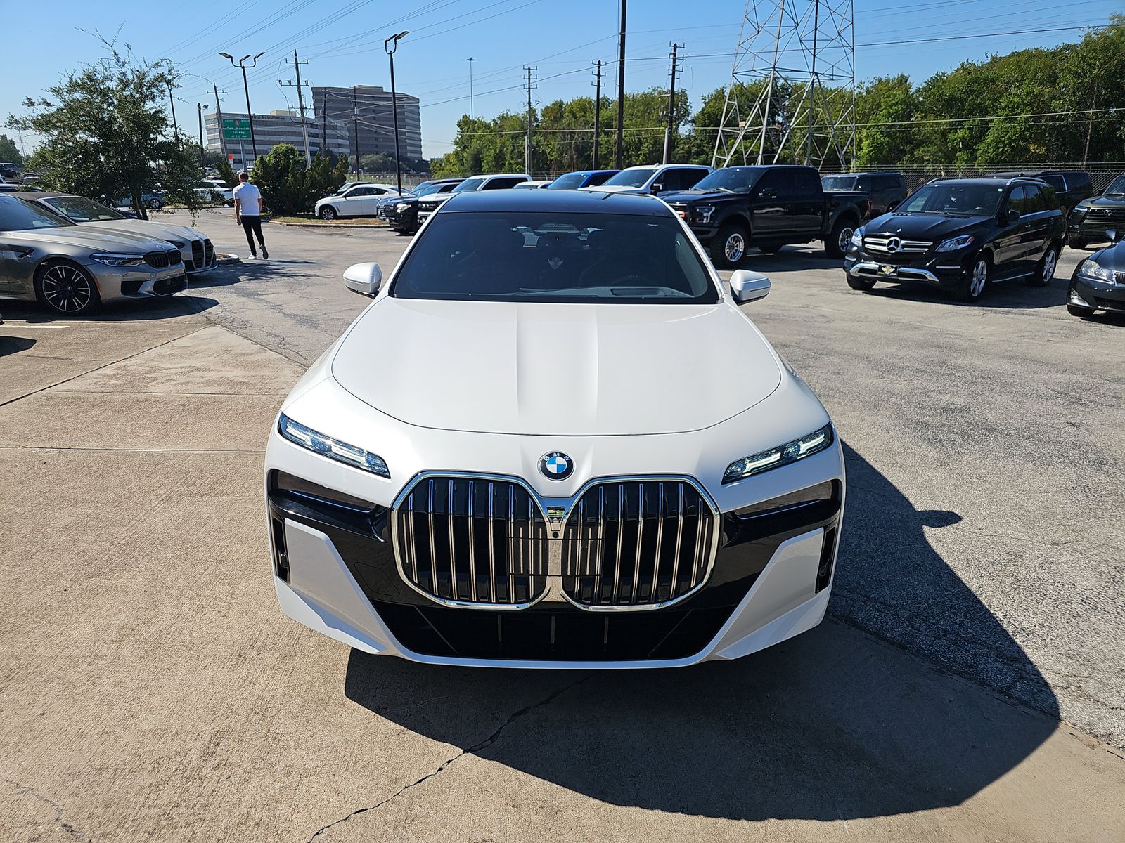 2023 BMW 7 Series 760i xDrive AWD