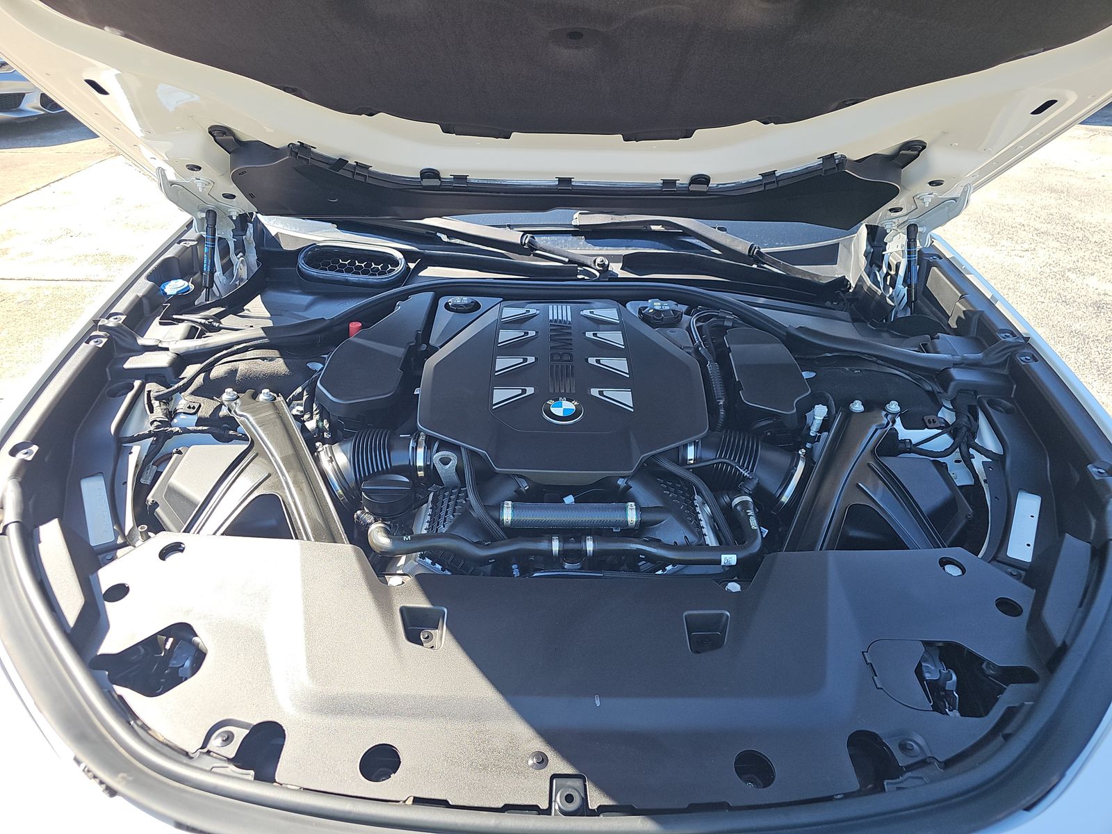 2023 BMW 7 Series 760i xDrive AWD