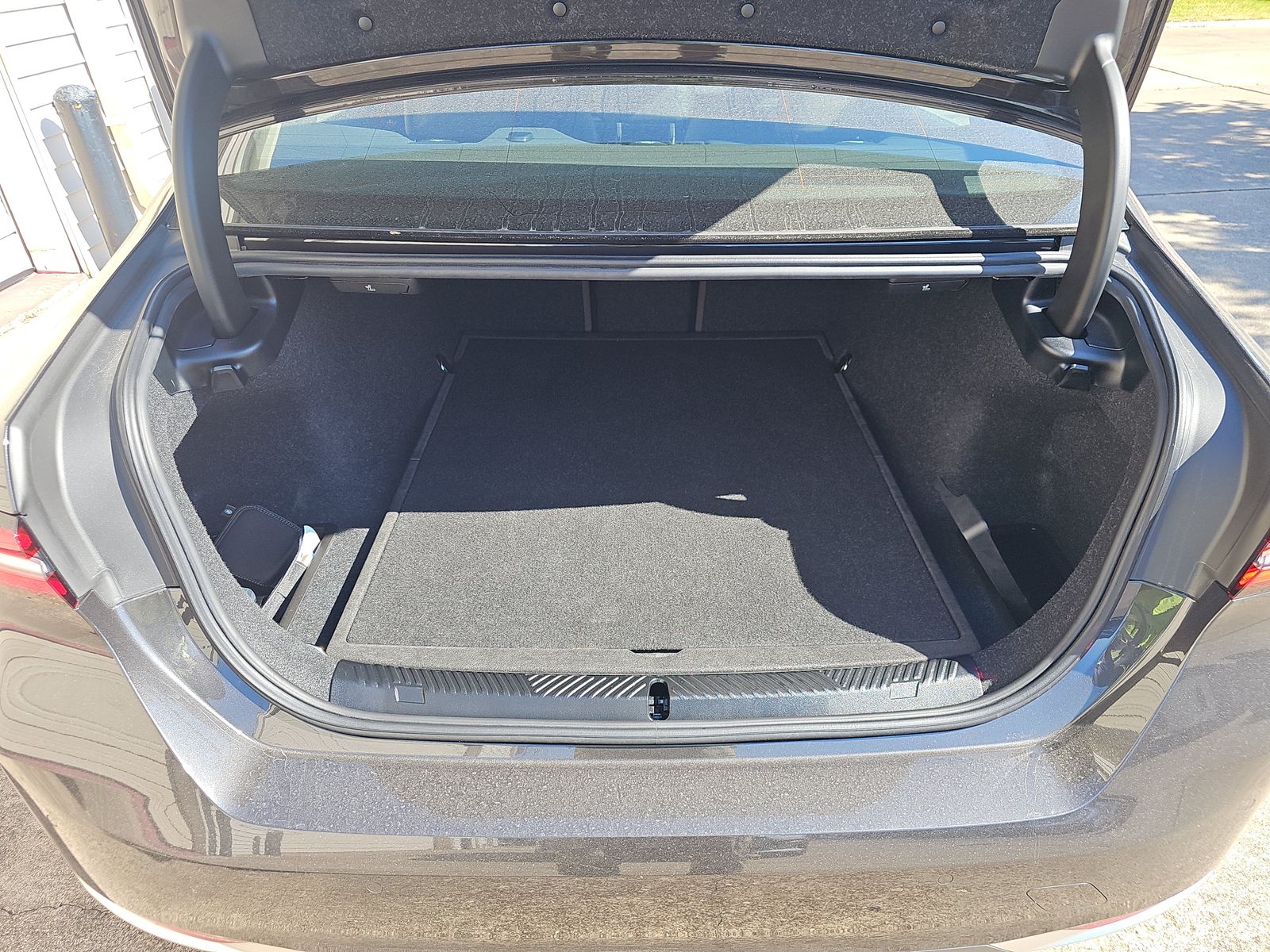 2024 BMW 5 Series 530i RWD