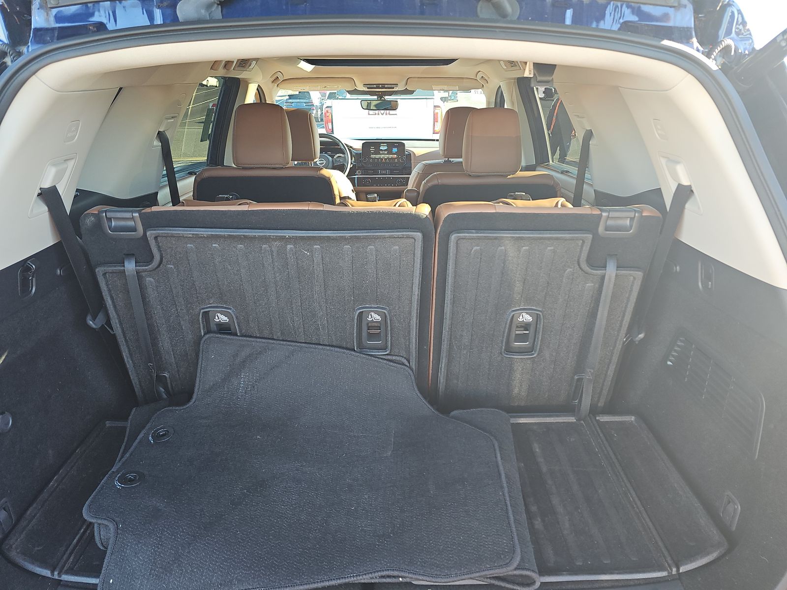 2023 Nissan Pathfinder Platinum AWD