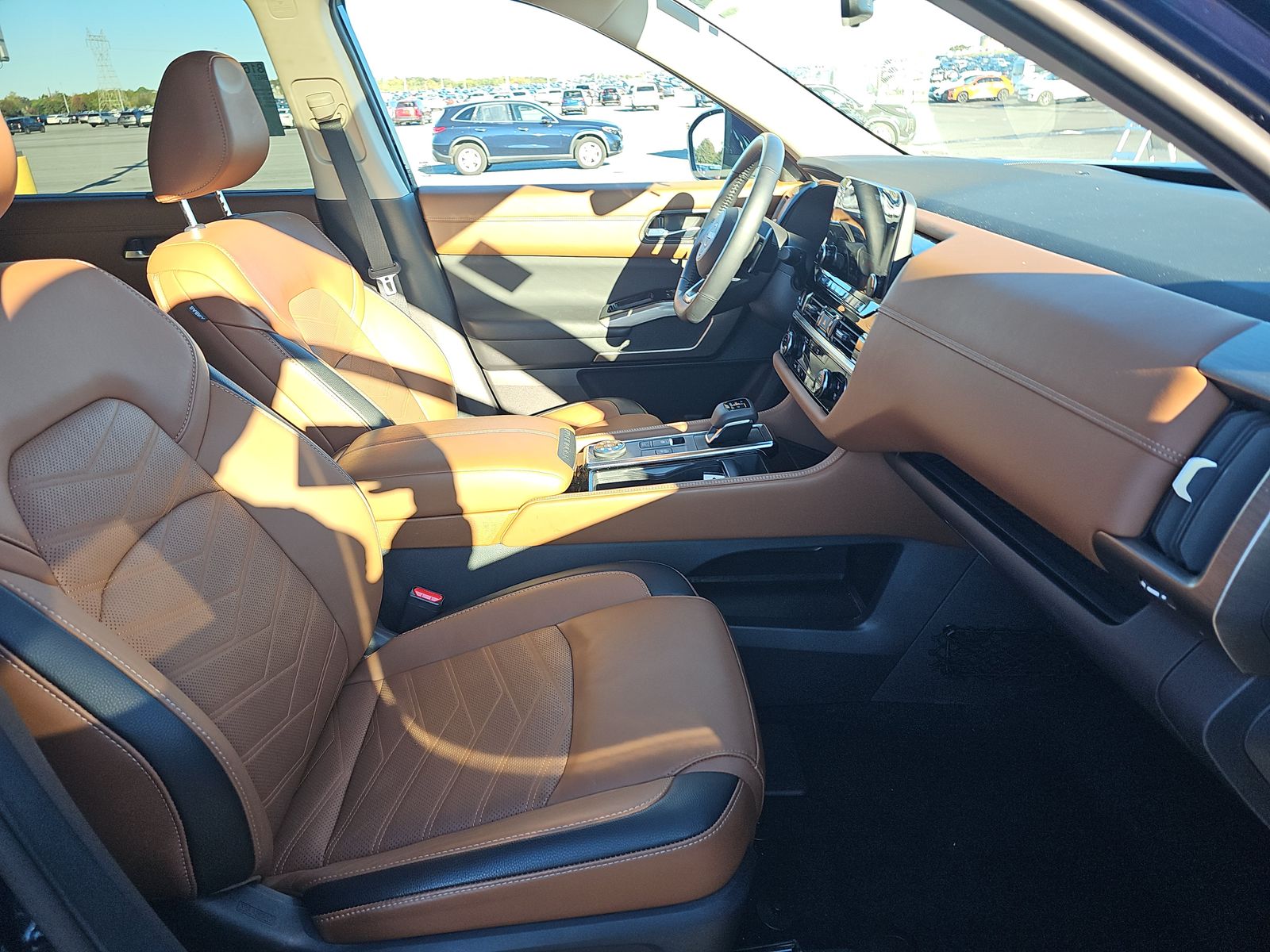 2023 Nissan Pathfinder Platinum AWD