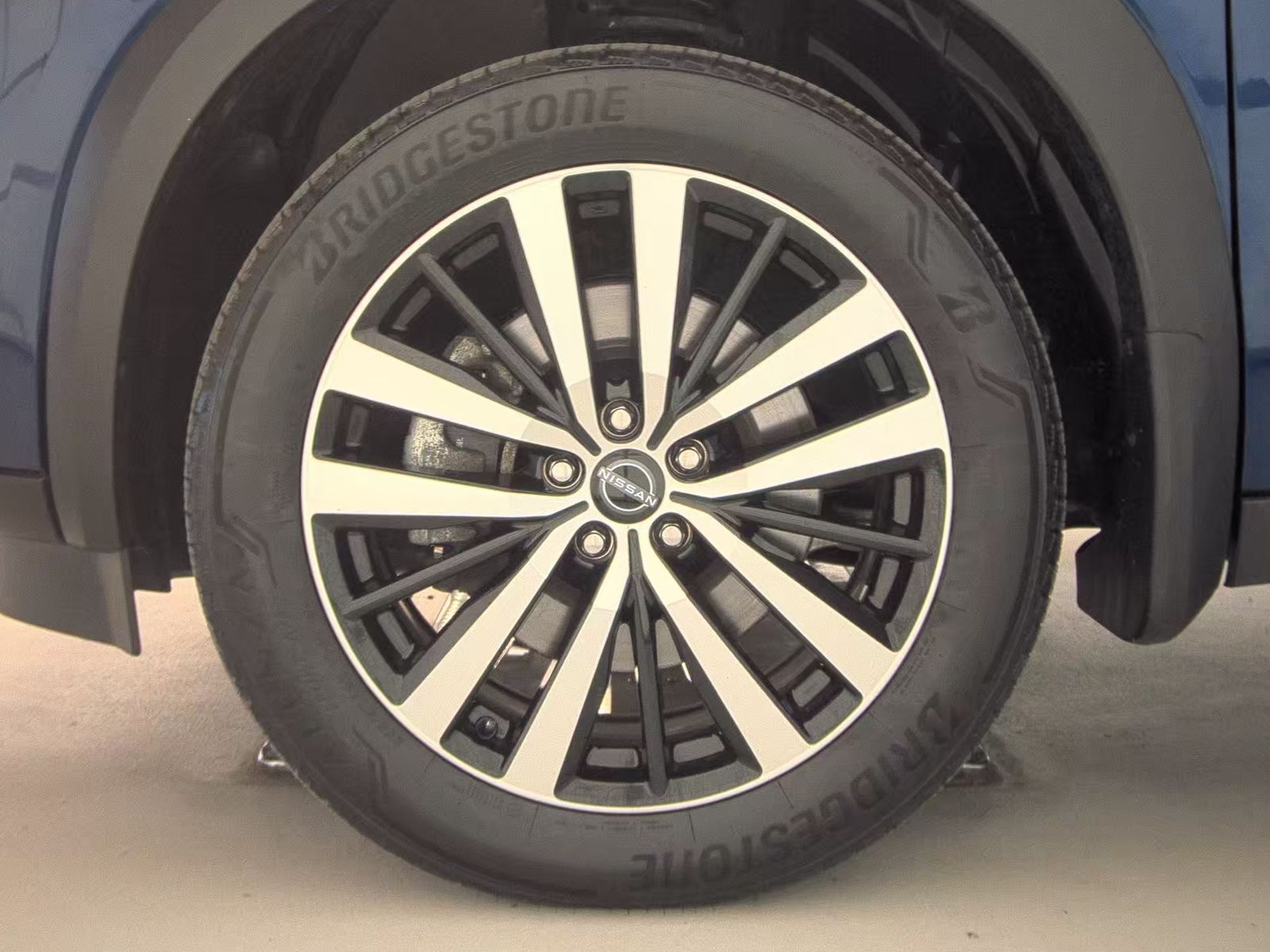 2023 Nissan Pathfinder Platinum AWD