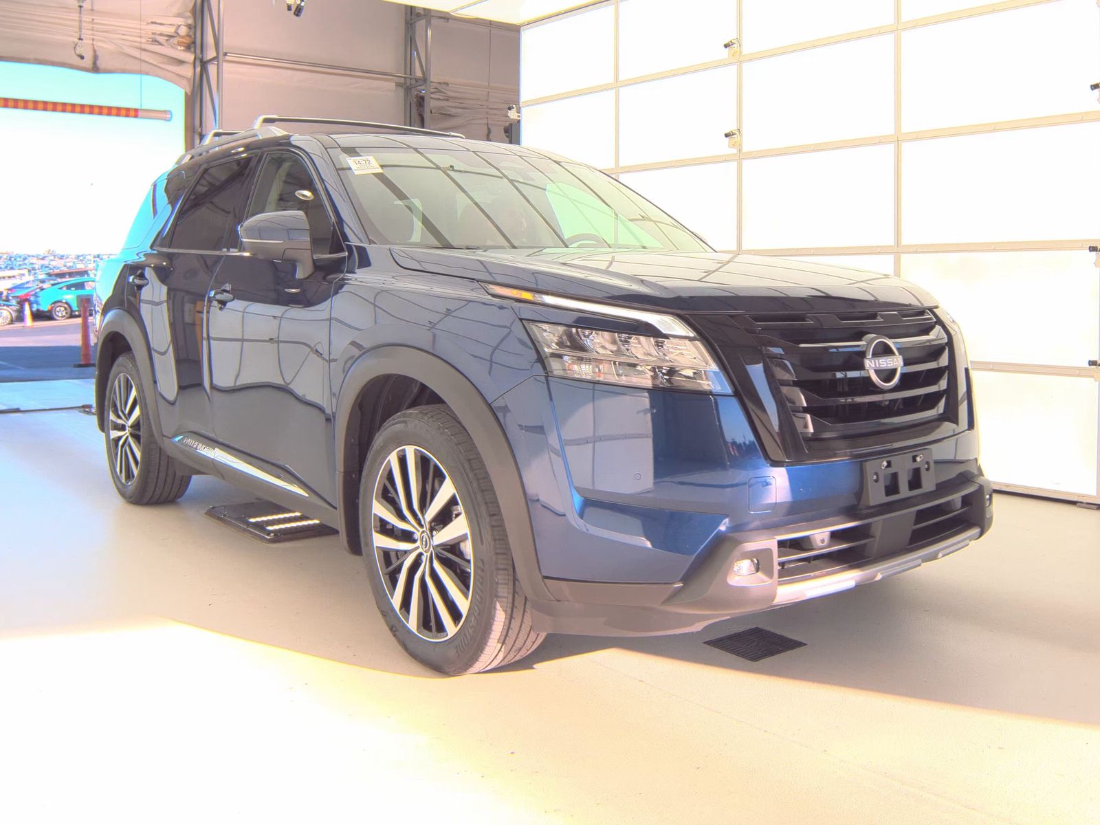 2023 Nissan Pathfinder Platinum AWD