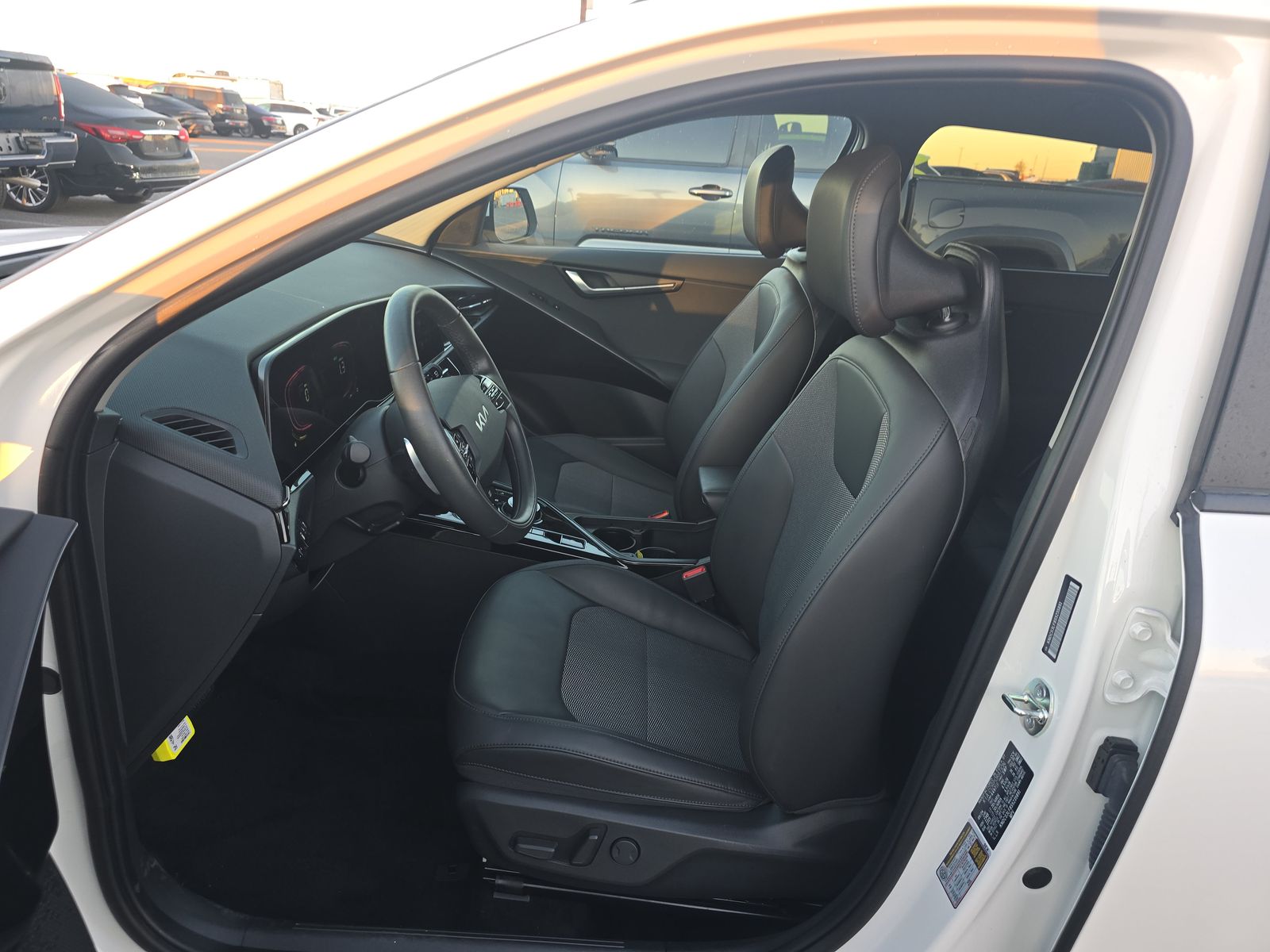 2025 Kia Niro PHEV EX FWD