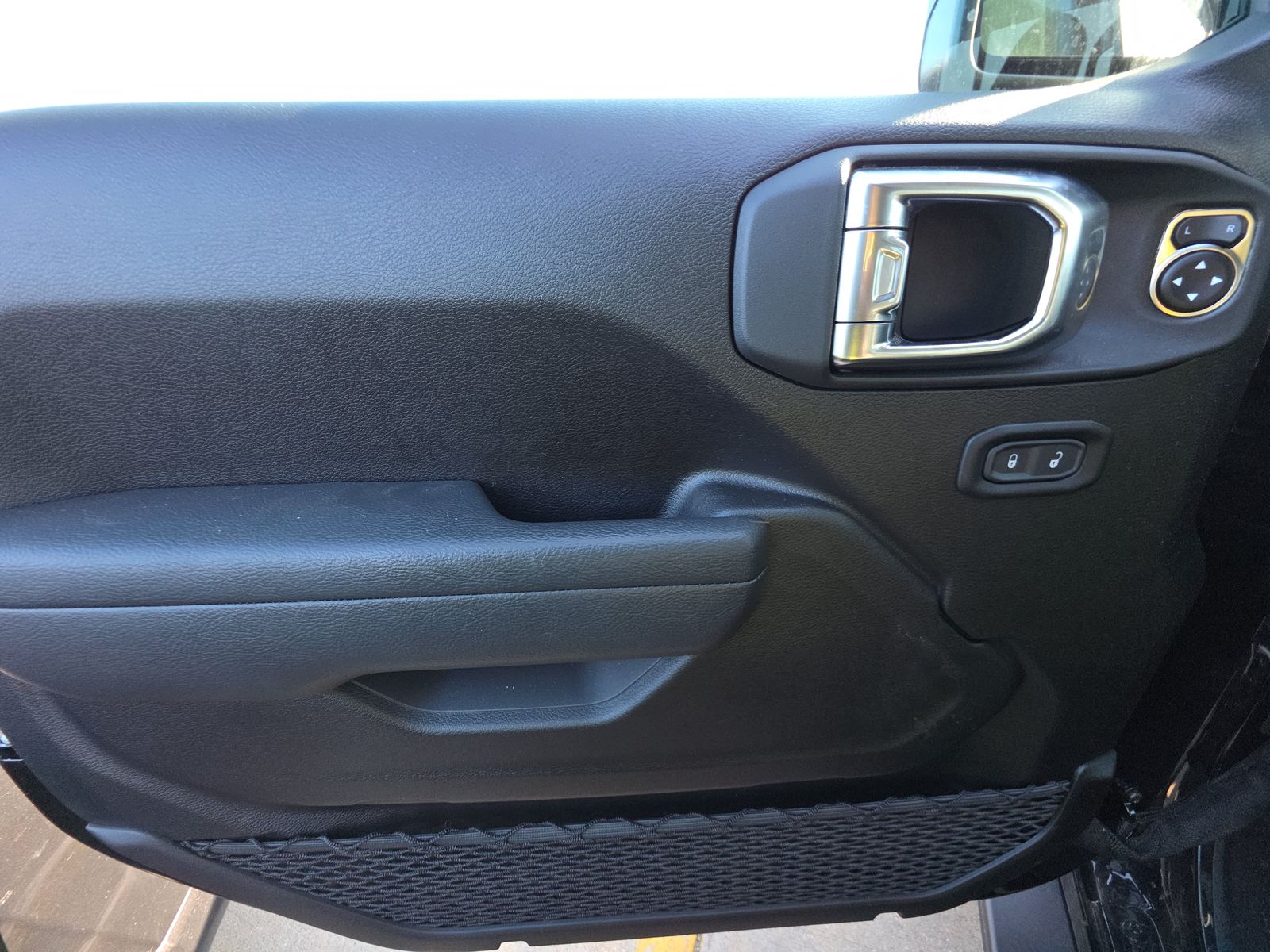 2025 Jeep Wrangler Willys AWD