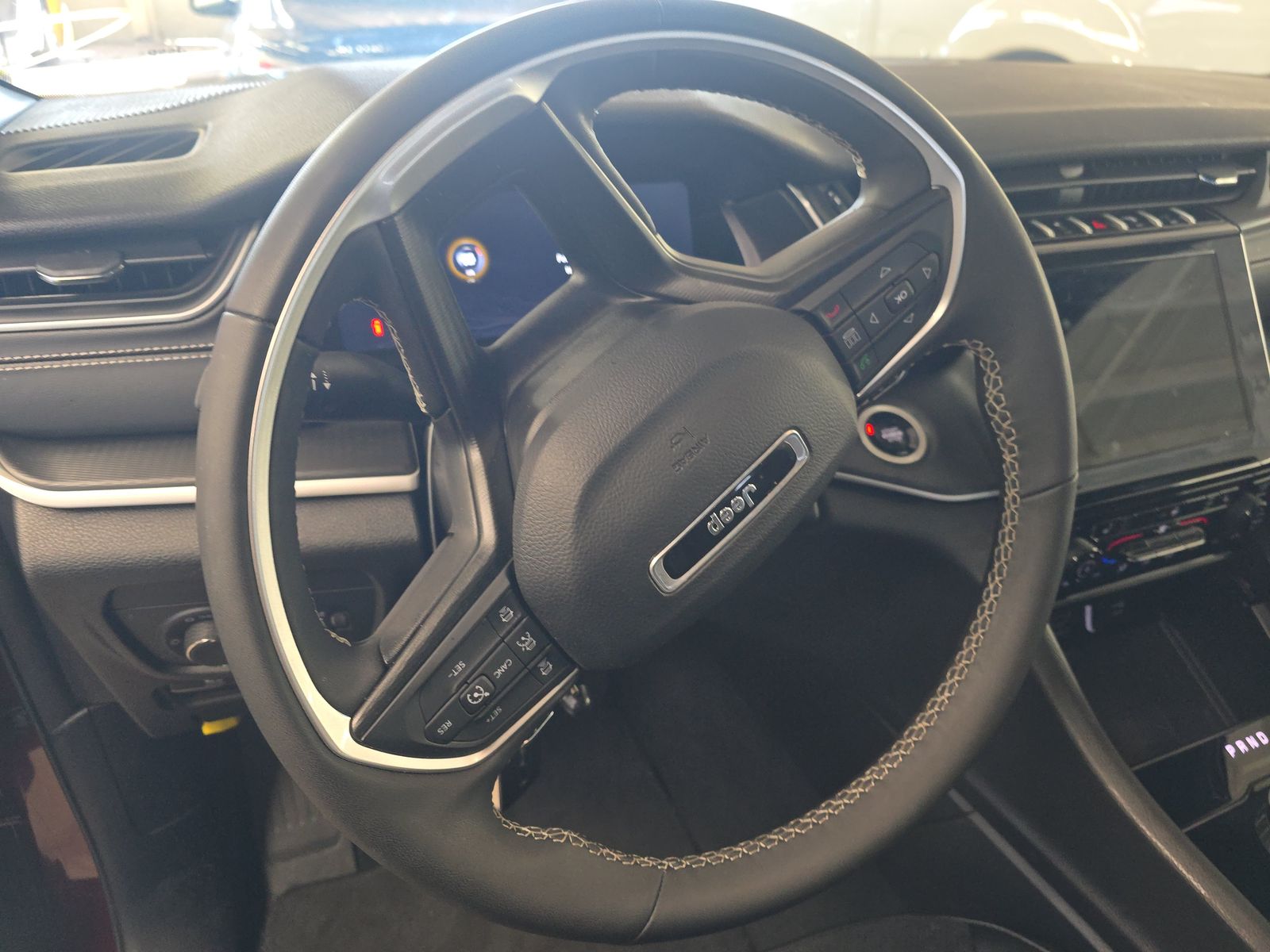 2024 Jeep Grand Cherokee Altitude AWD