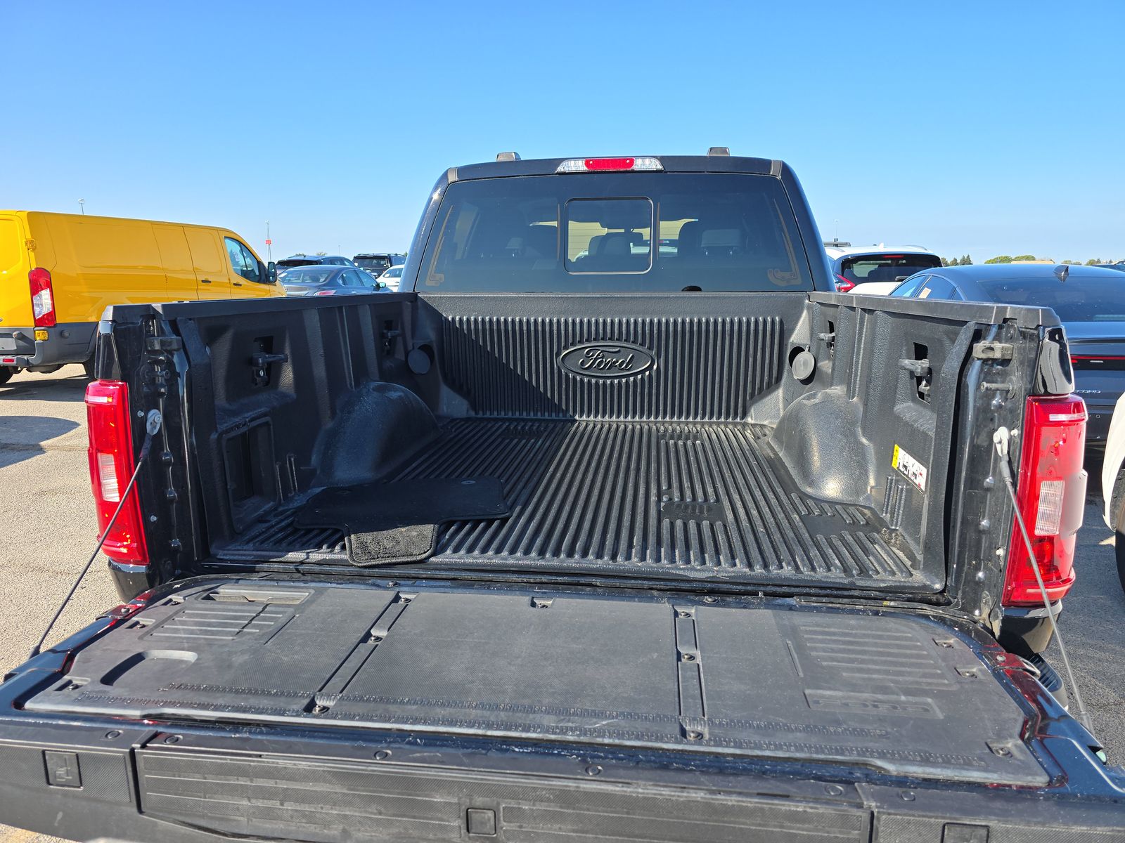 2023 Ford F-150 XLT AWD