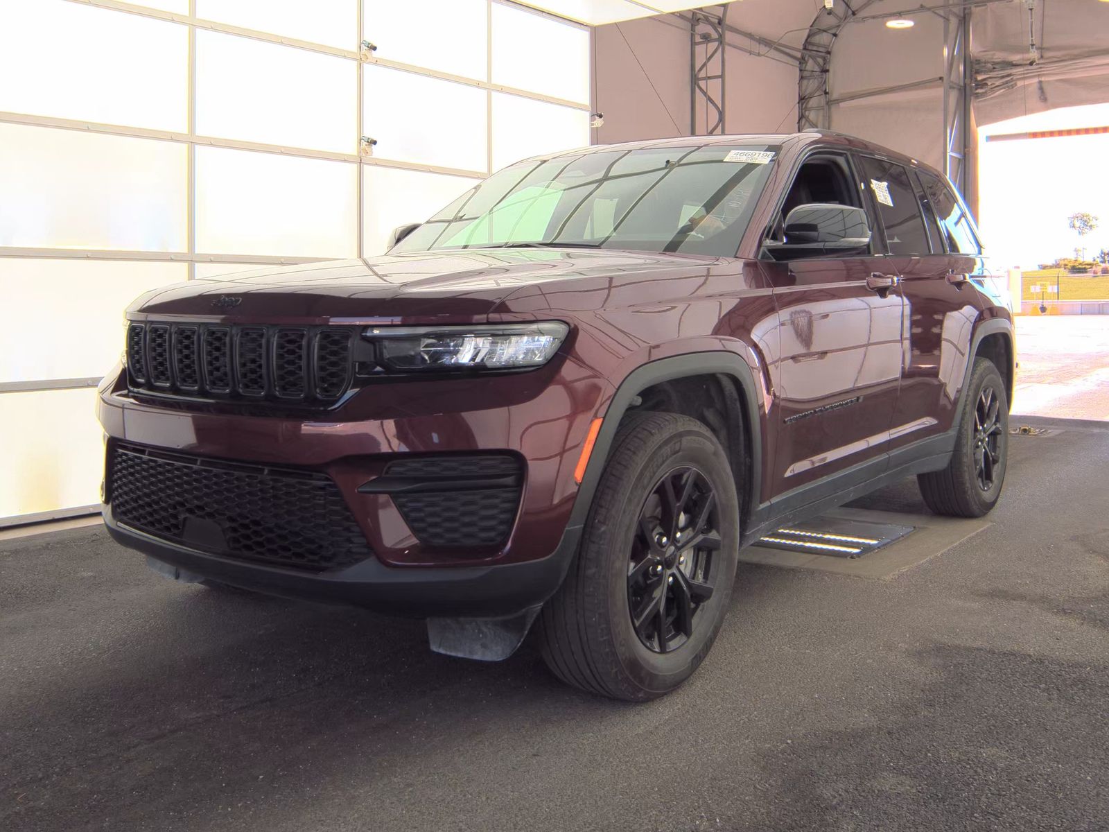 2024 Jeep Grand Cherokee Altitude AWD