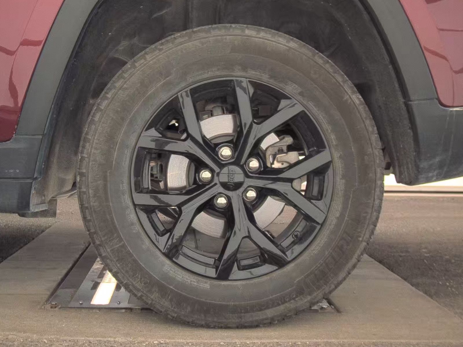 2024 Jeep Grand Cherokee Altitude AWD