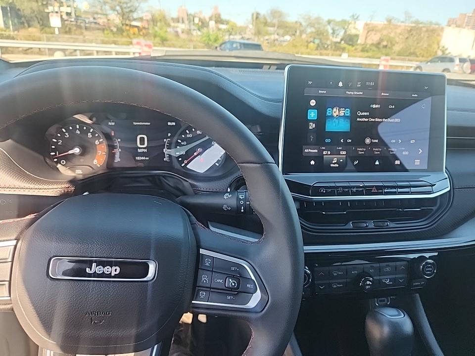 2025 Jeep Compass Trailhawk AWD