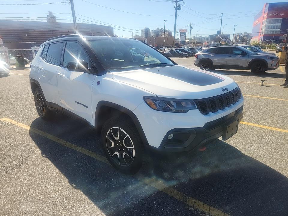 2025 Jeep Compass Trailhawk AWD