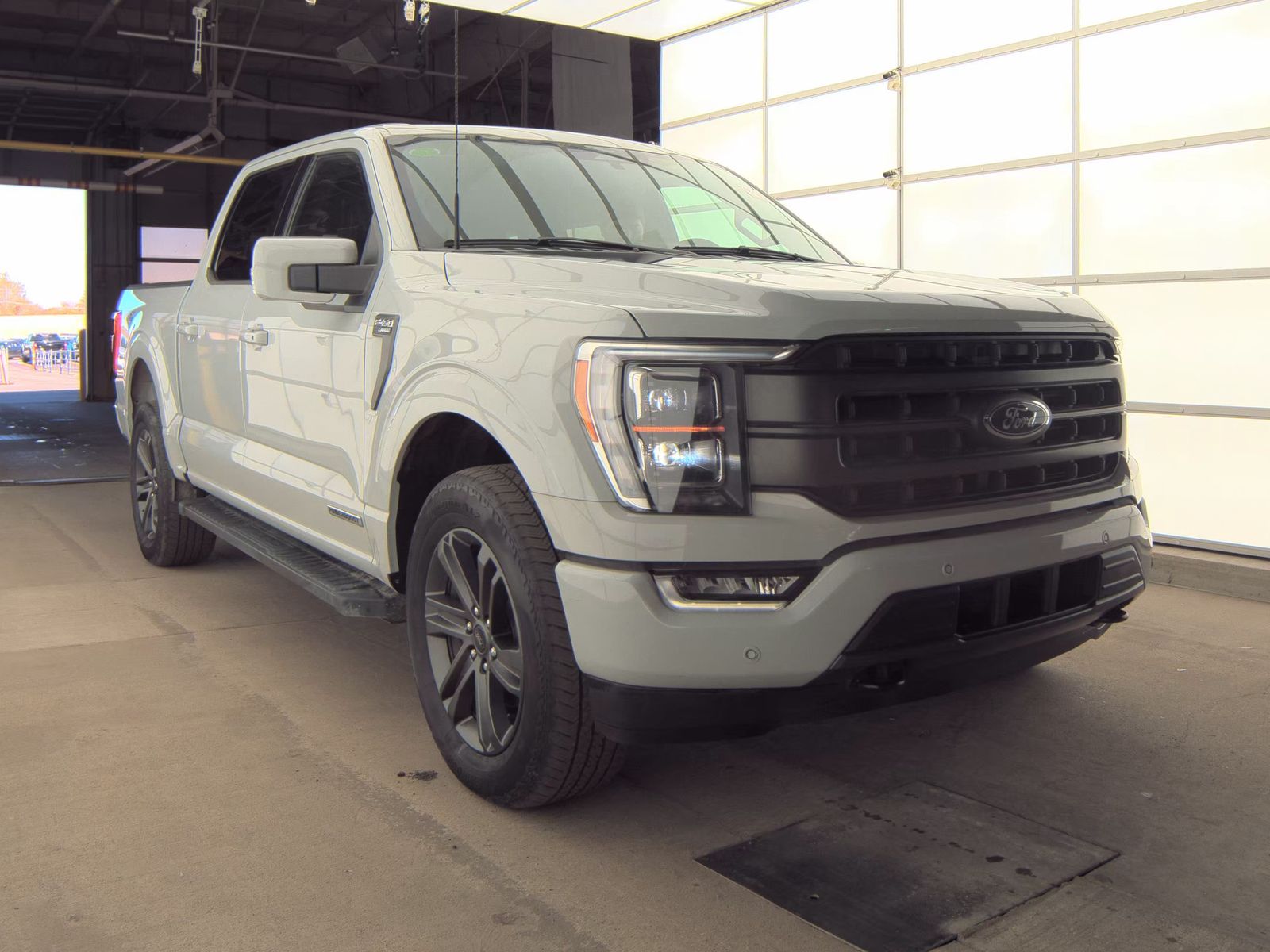 2023 Ford F-150 Hybrid Lariat AWD