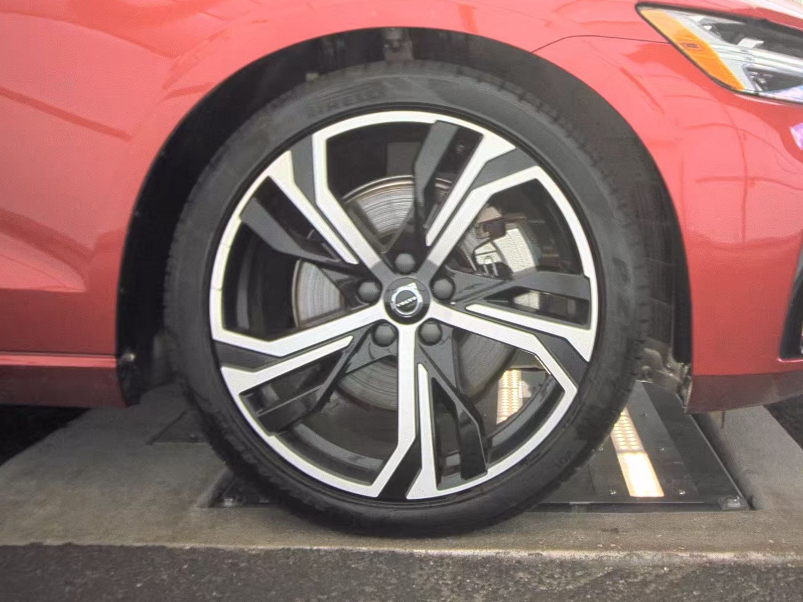 2024 Volvo S60 B5 Core FWD