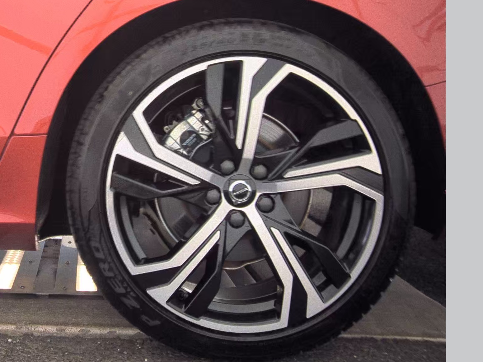 2024 Volvo S60 B5 Core FWD