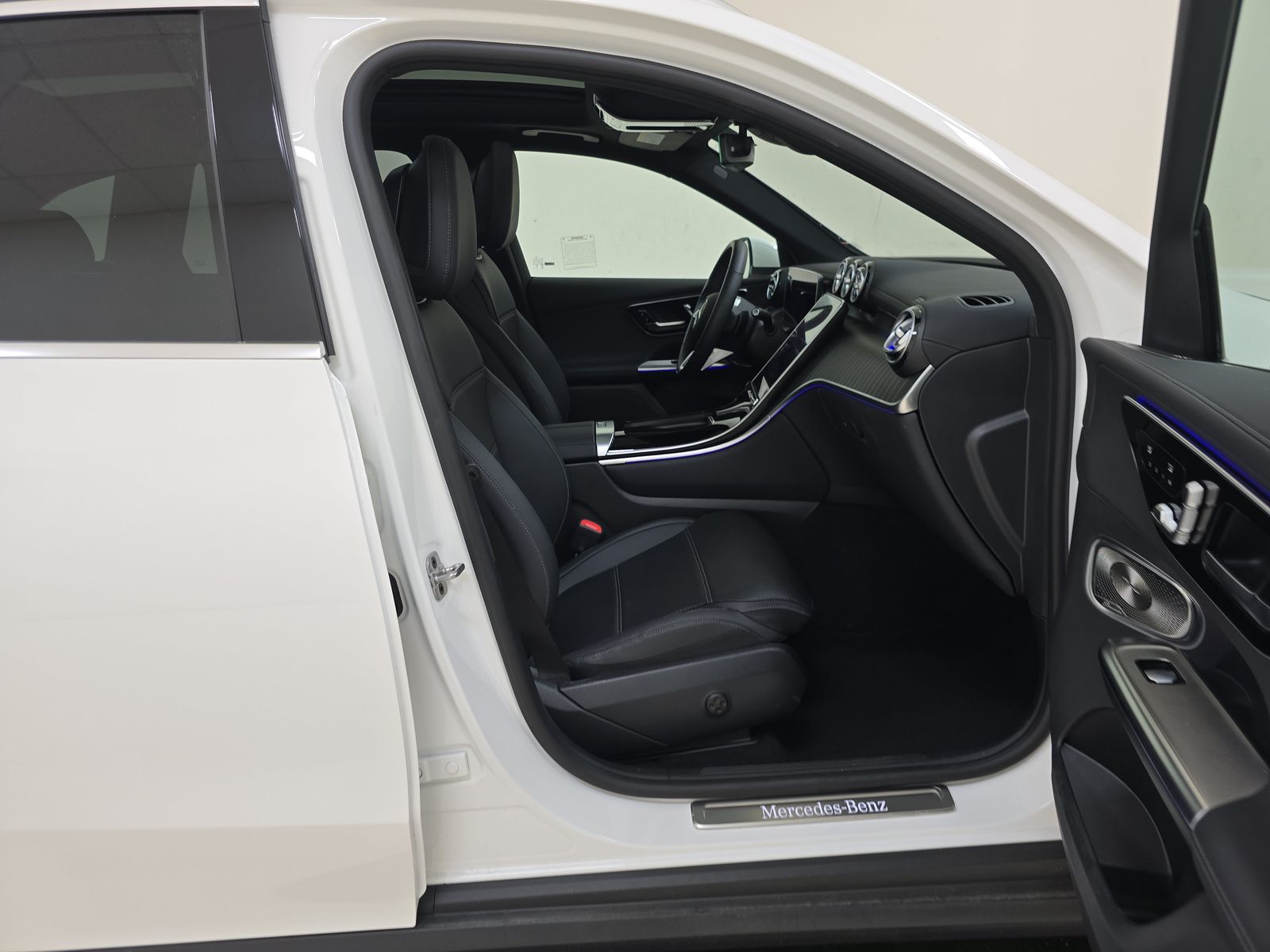 2025 Mercedes-Benz GLC GLC 300 RWD