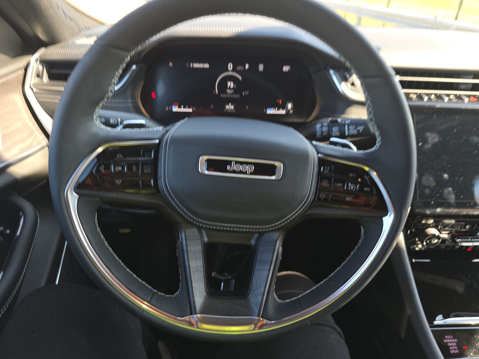 2024 Jeep Grand Cherokee Overland AWD