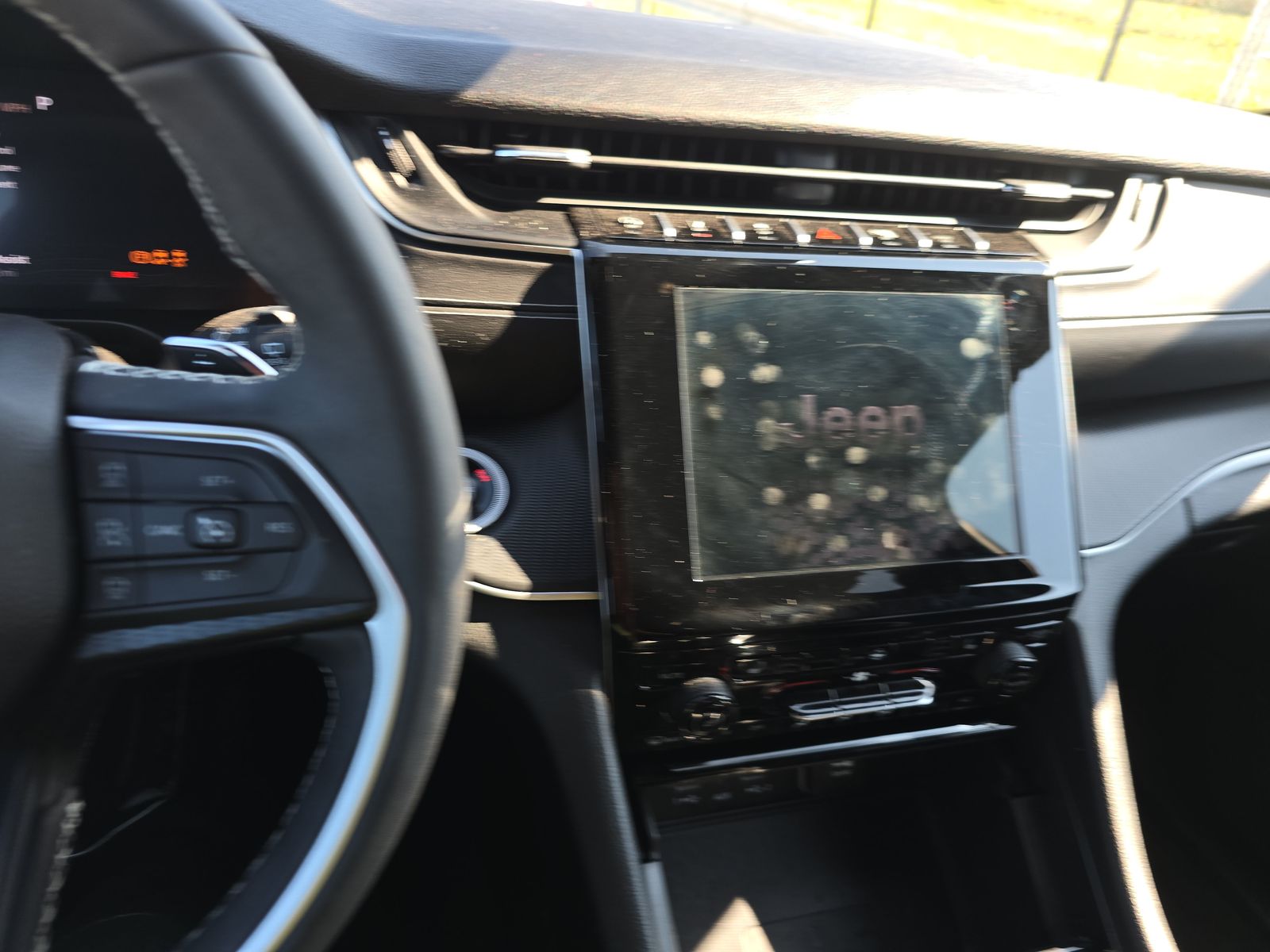 2024 Jeep Grand Cherokee Altitude AWD