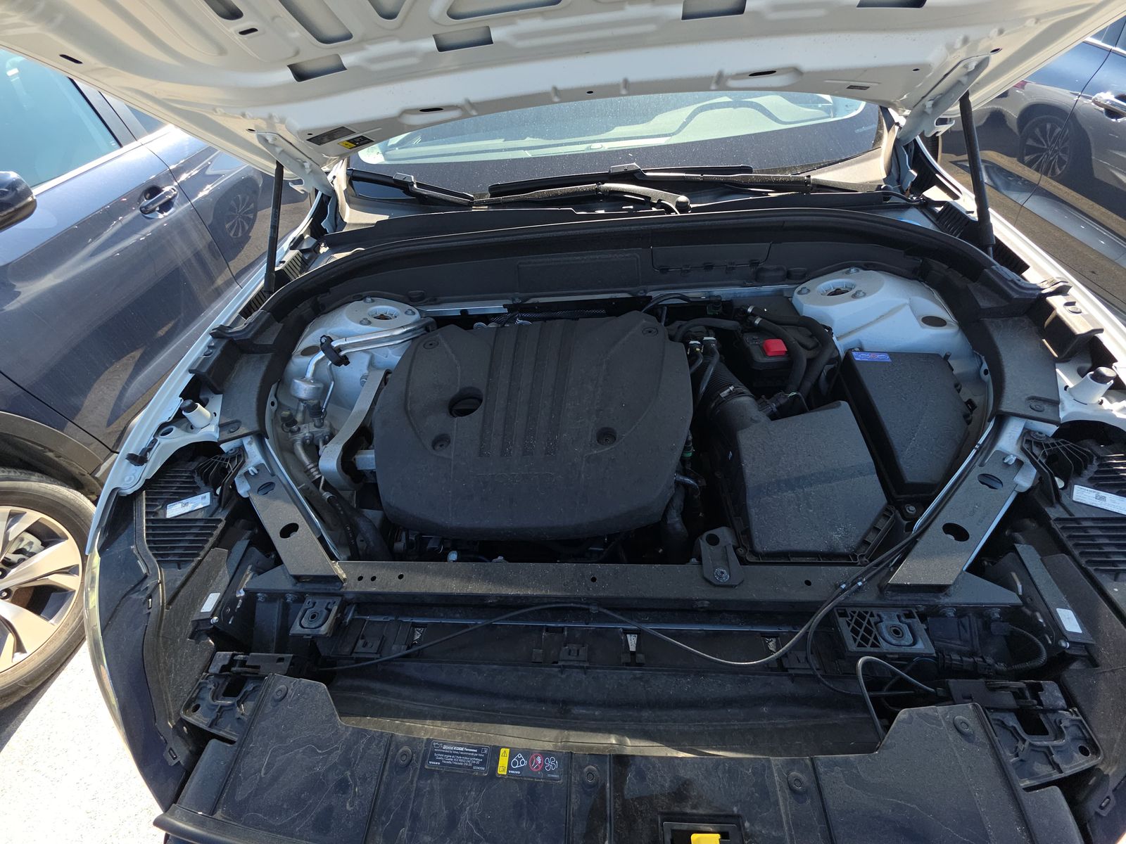 2025 Volvo XC60 B5 Plus AWD