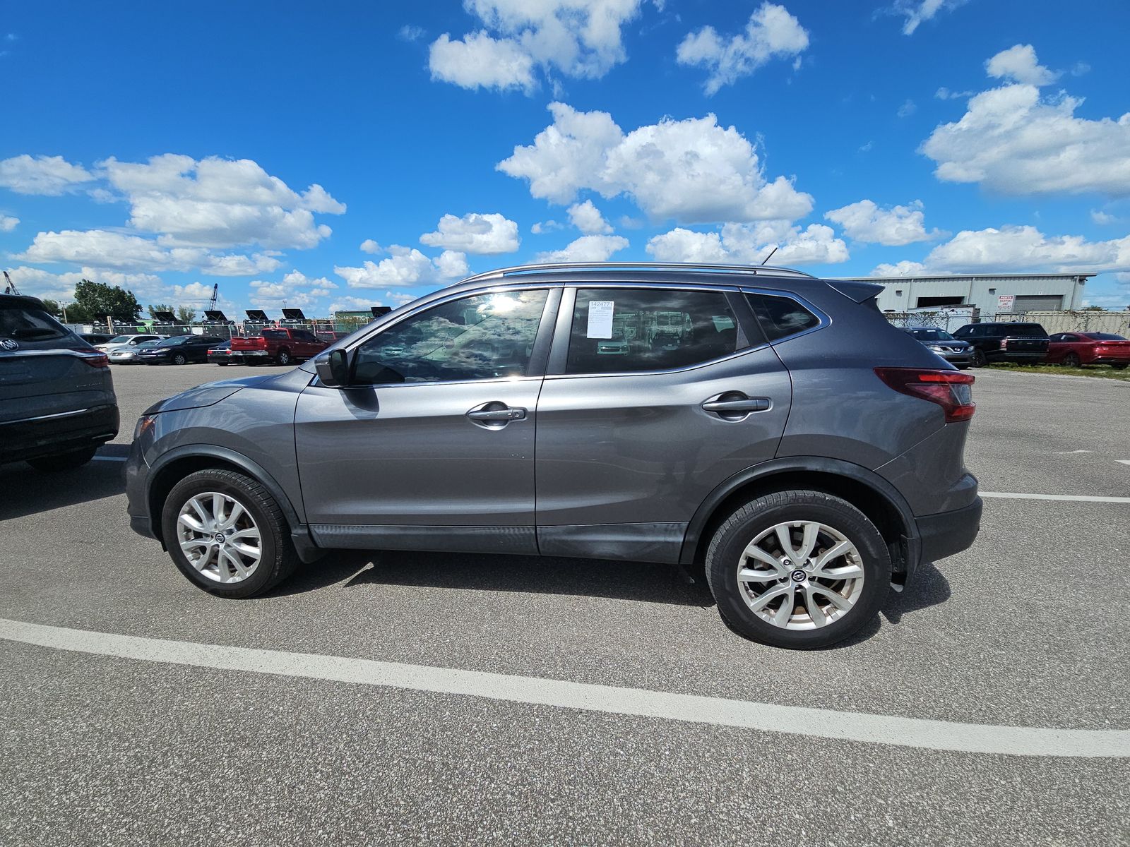 2020 Nissan Rogue Sport SV FWD