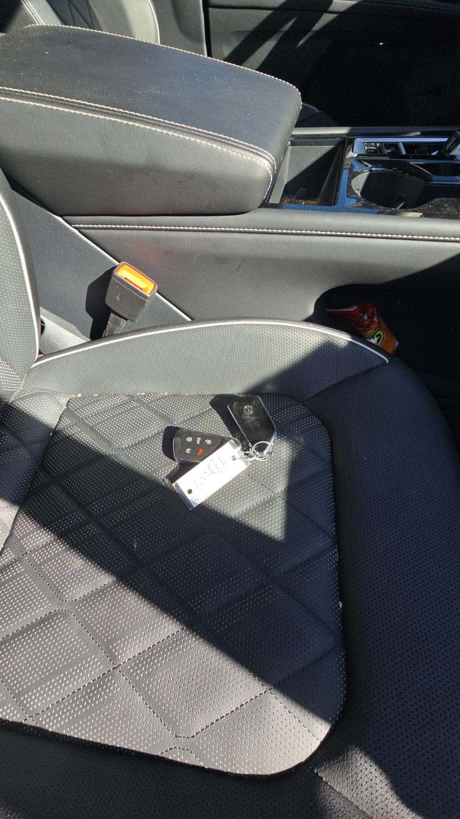 2025 Volkswagen Atlas 2.0T SEL Premium R-Line AWD