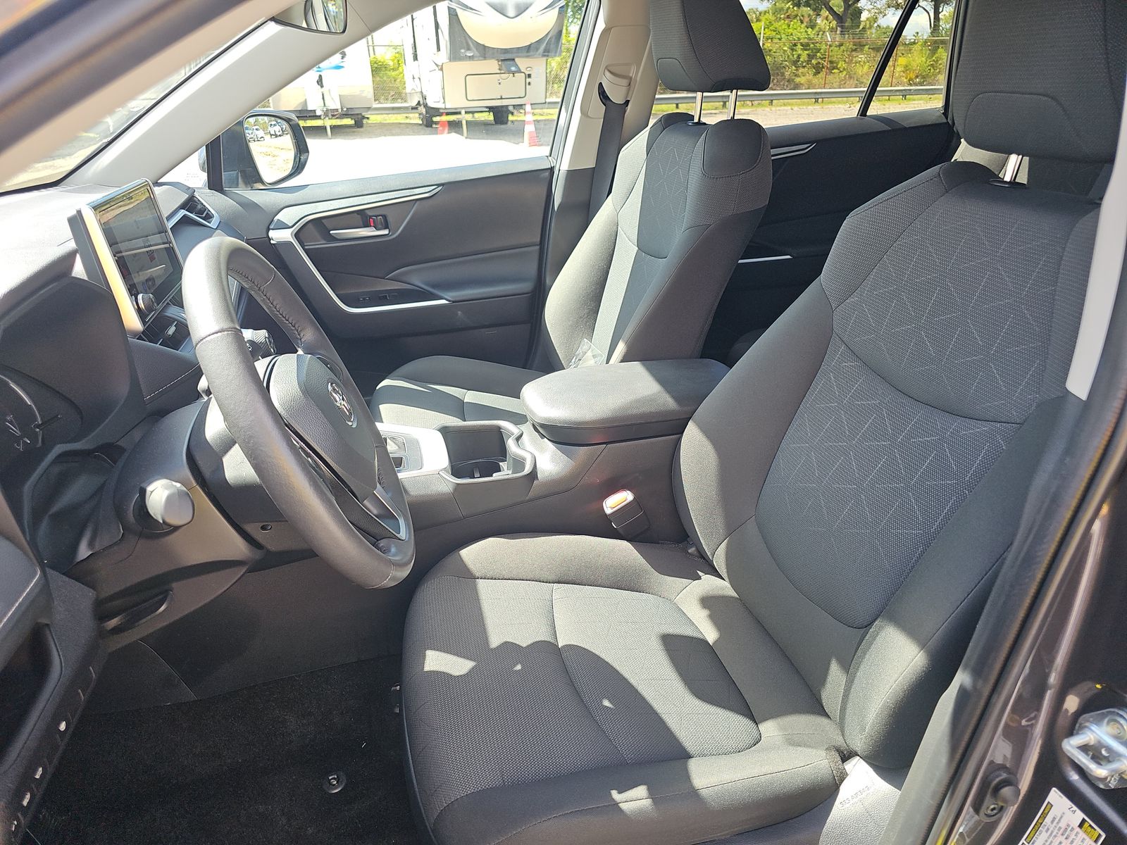 2025 Toyota RAV4 XLE FWD