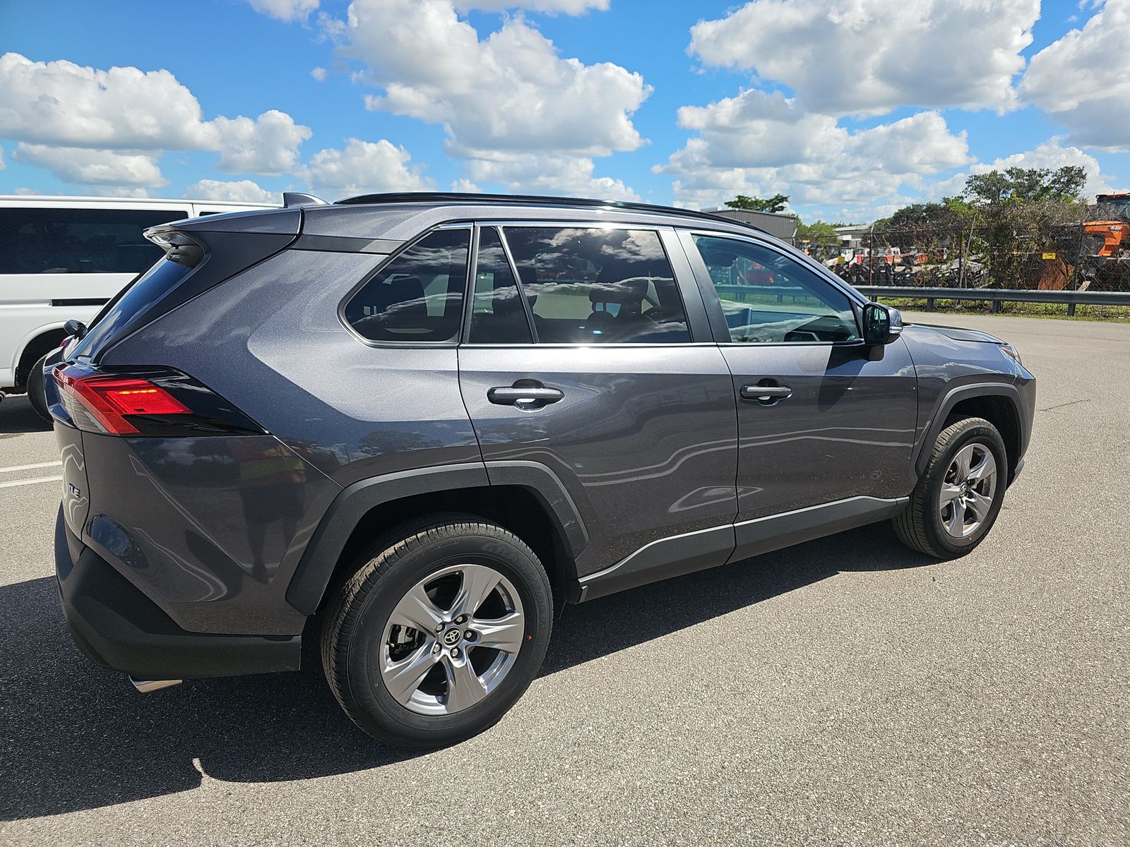 2025 Toyota RAV4 XLE FWD