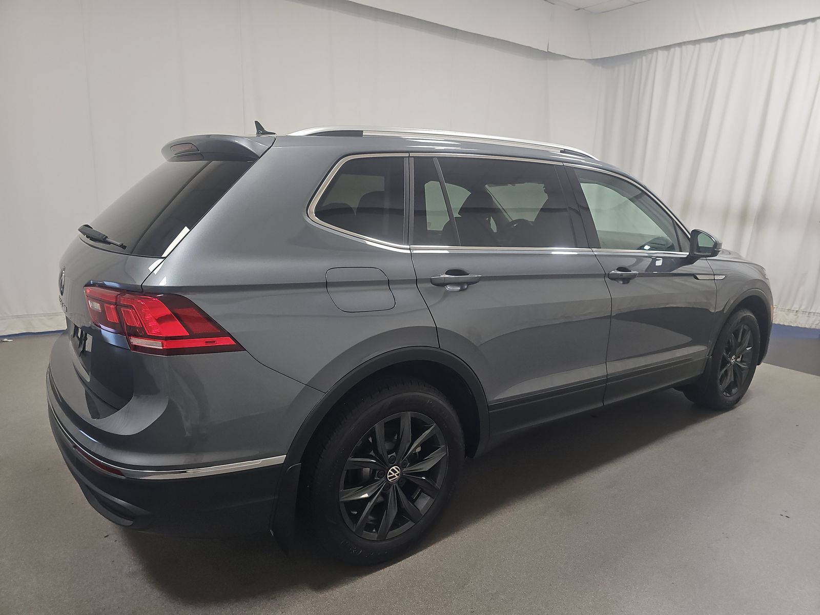 2024 Volkswagen Tiguan 2.0T Wolfsburg Edition FWD