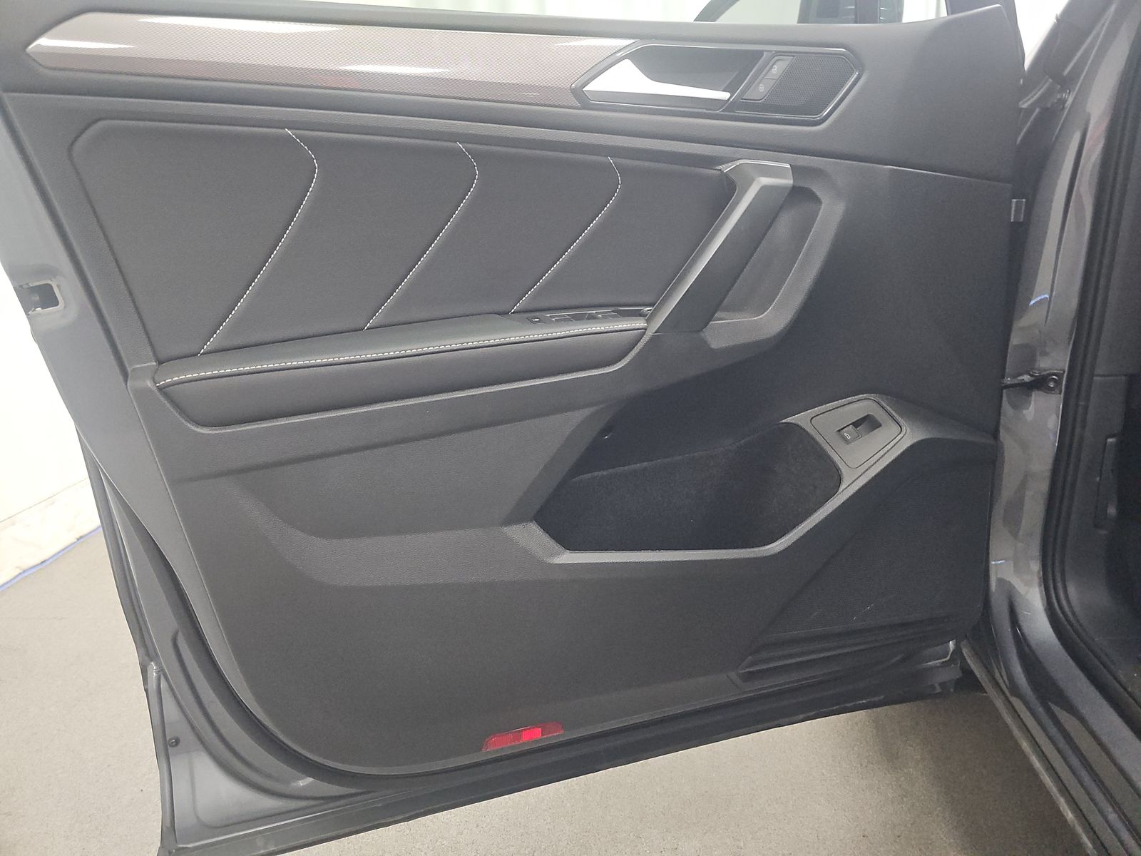 2024 Volkswagen Tiguan 2.0T Wolfsburg Edition FWD