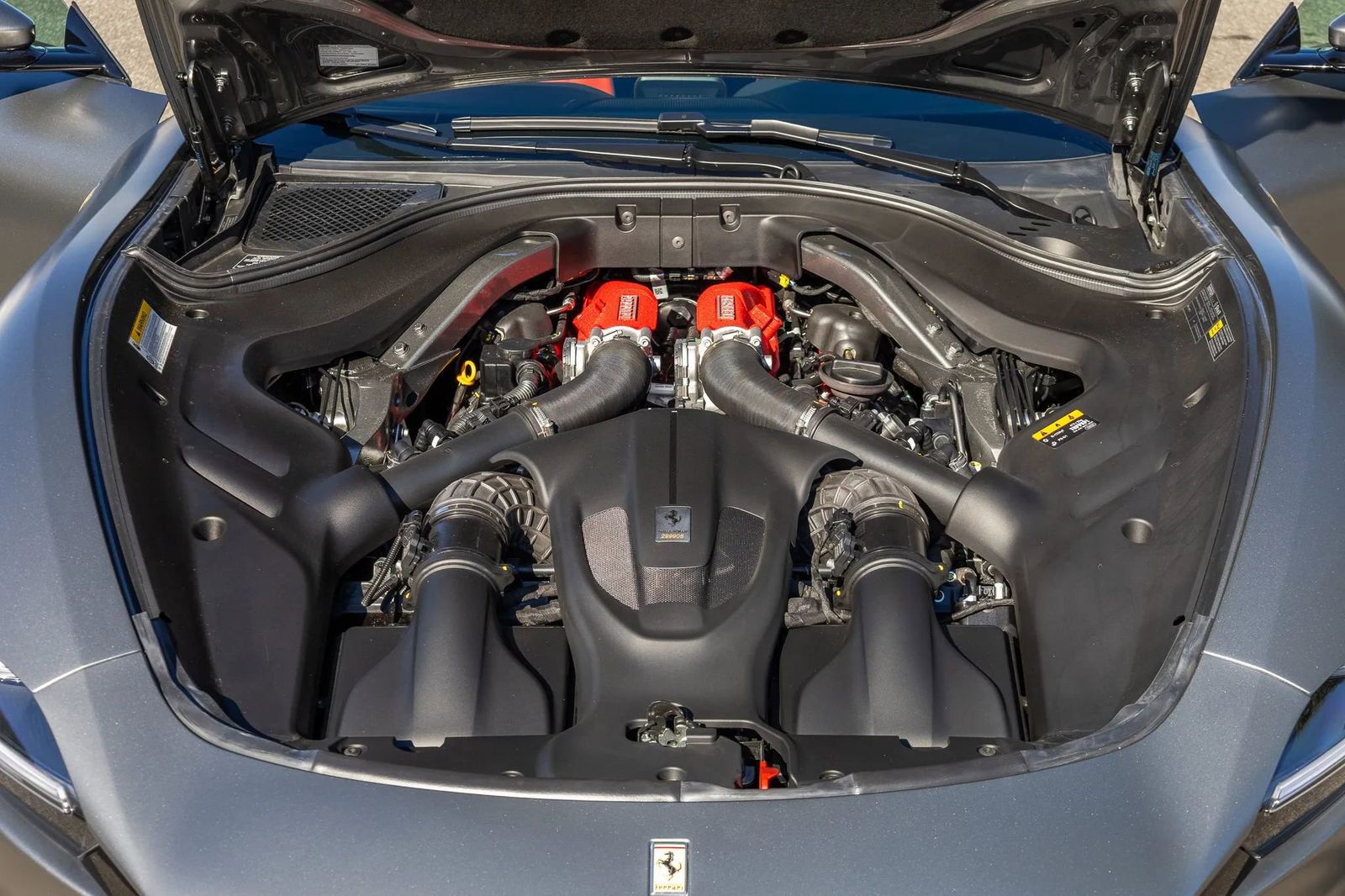 2024 Ferrari Roma Base RWD