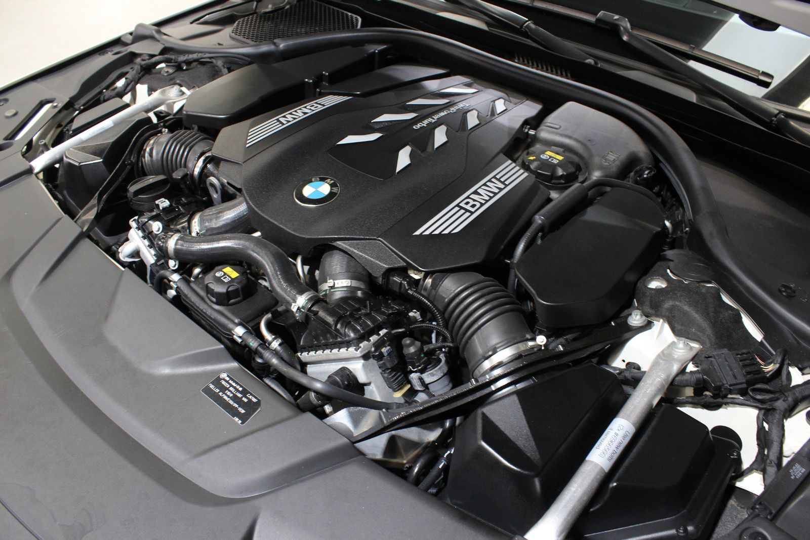 2022 BMW 7 Series 750i xDrive AWD