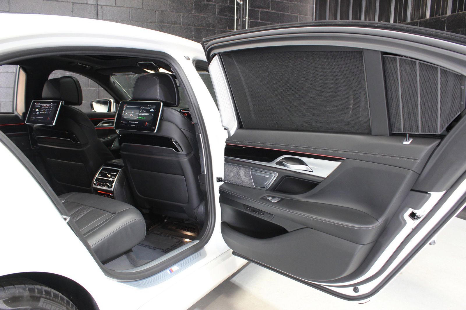 2022 BMW 7 Series 750i xDrive AWD