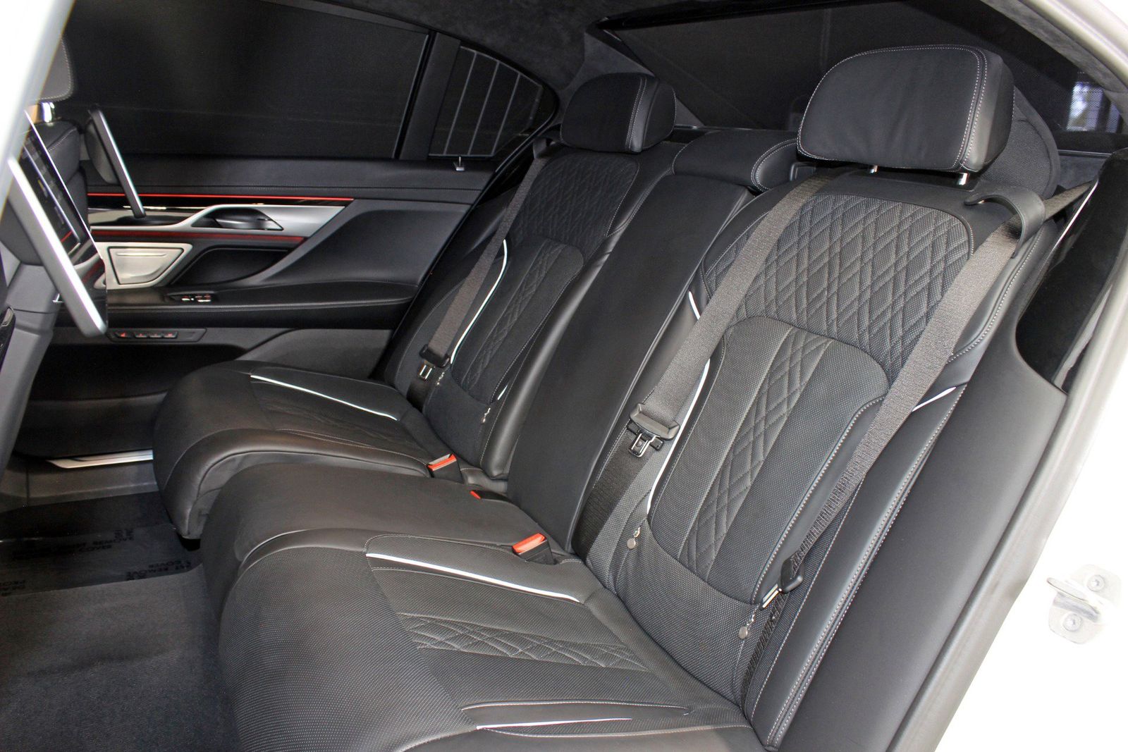 2022 BMW 7 Series 750i xDrive AWD