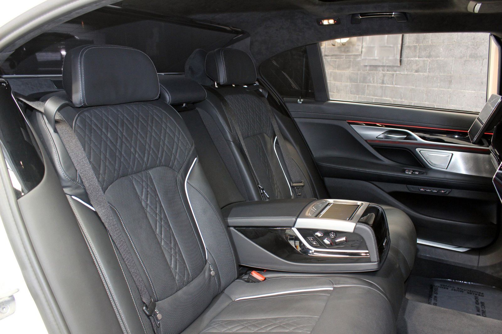 2022 BMW 7 Series 750i xDrive AWD