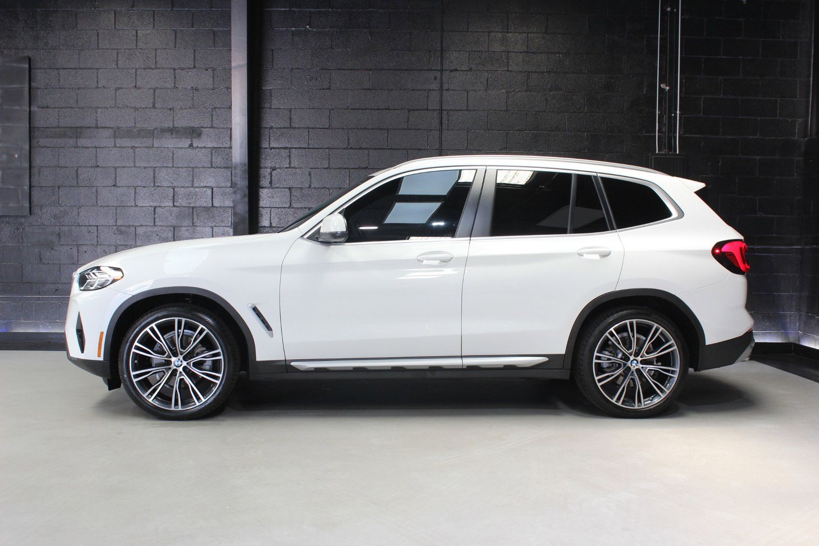 2022 BMW X3 sDrive30i RWD