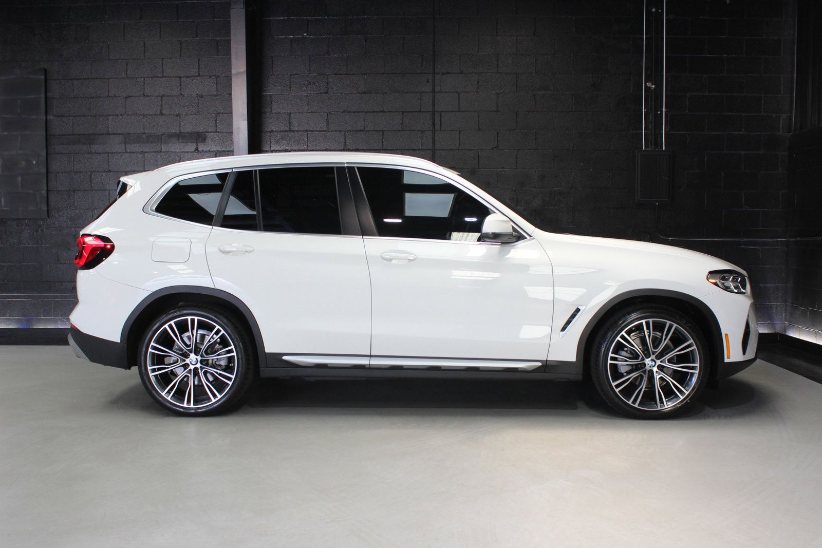 2022 BMW X3 sDrive30i RWD
