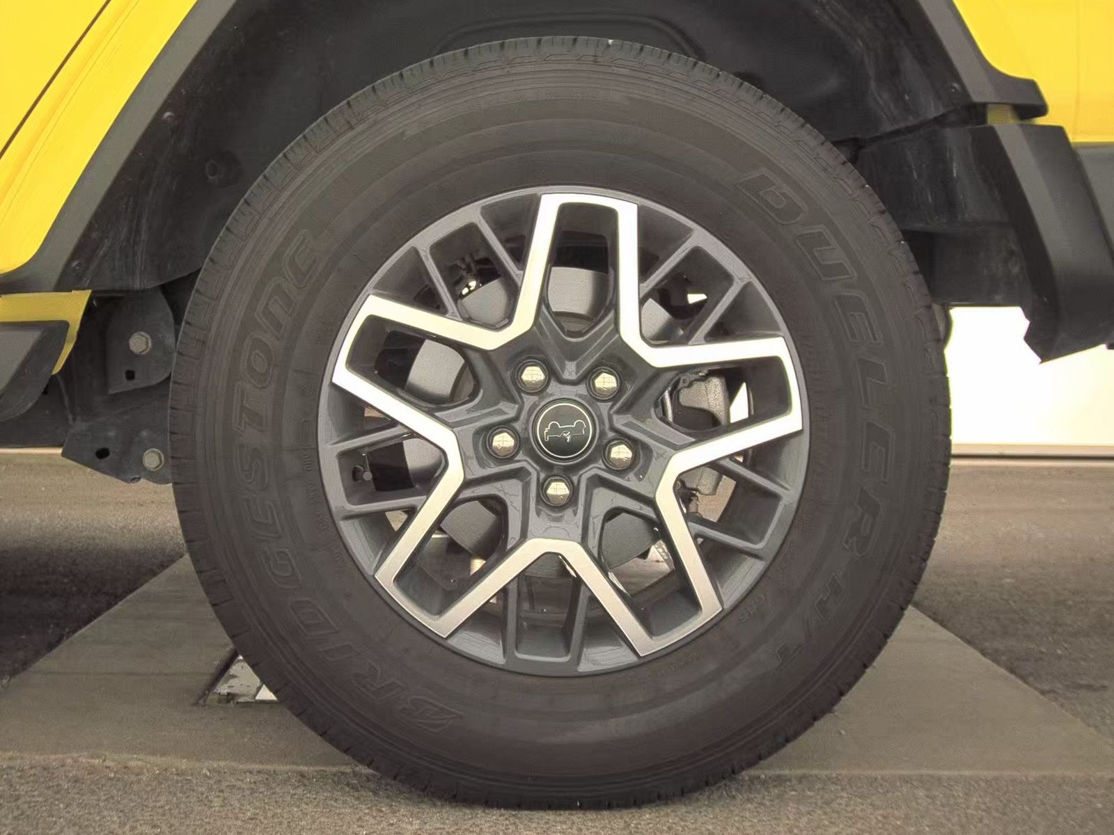 2024 Jeep Wrangler Sahara AWD