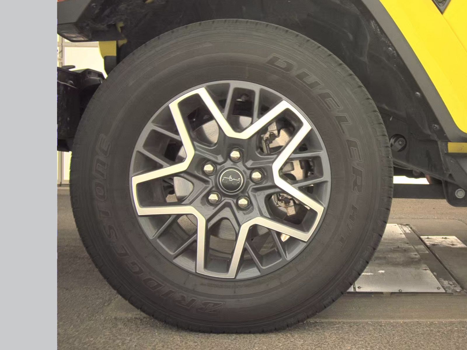 2024 Jeep Wrangler Sahara AWD