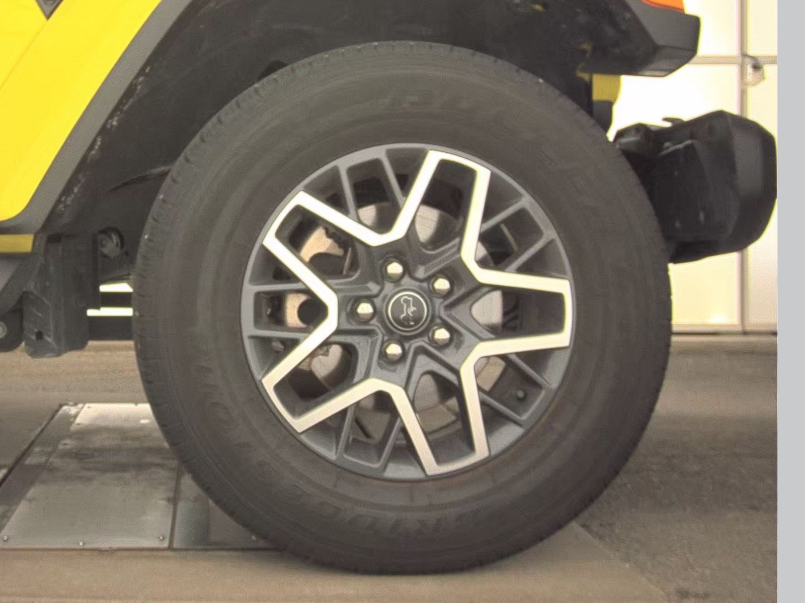 2024 Jeep Wrangler Sahara AWD