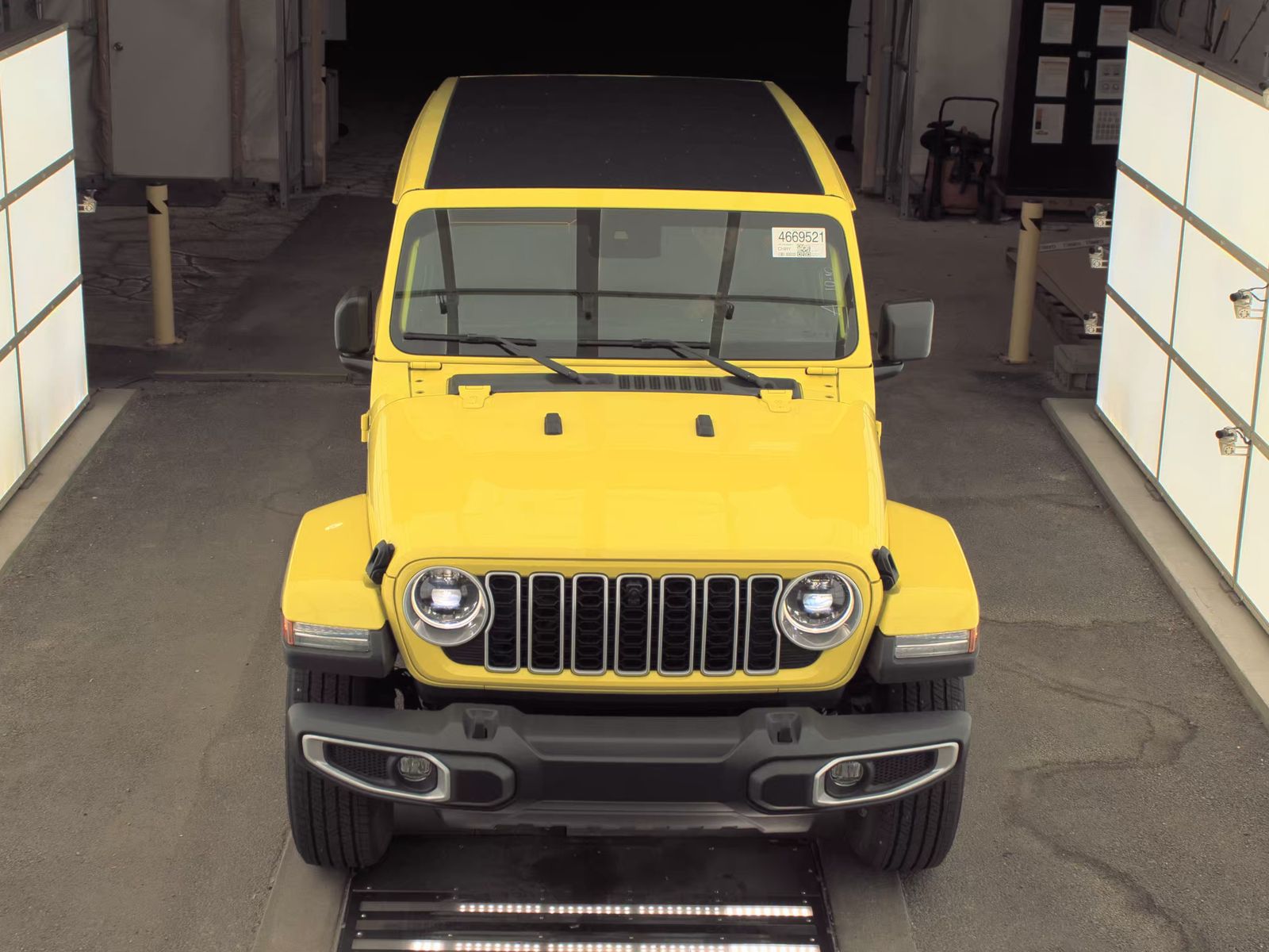 2024 Jeep Wrangler Sahara AWD