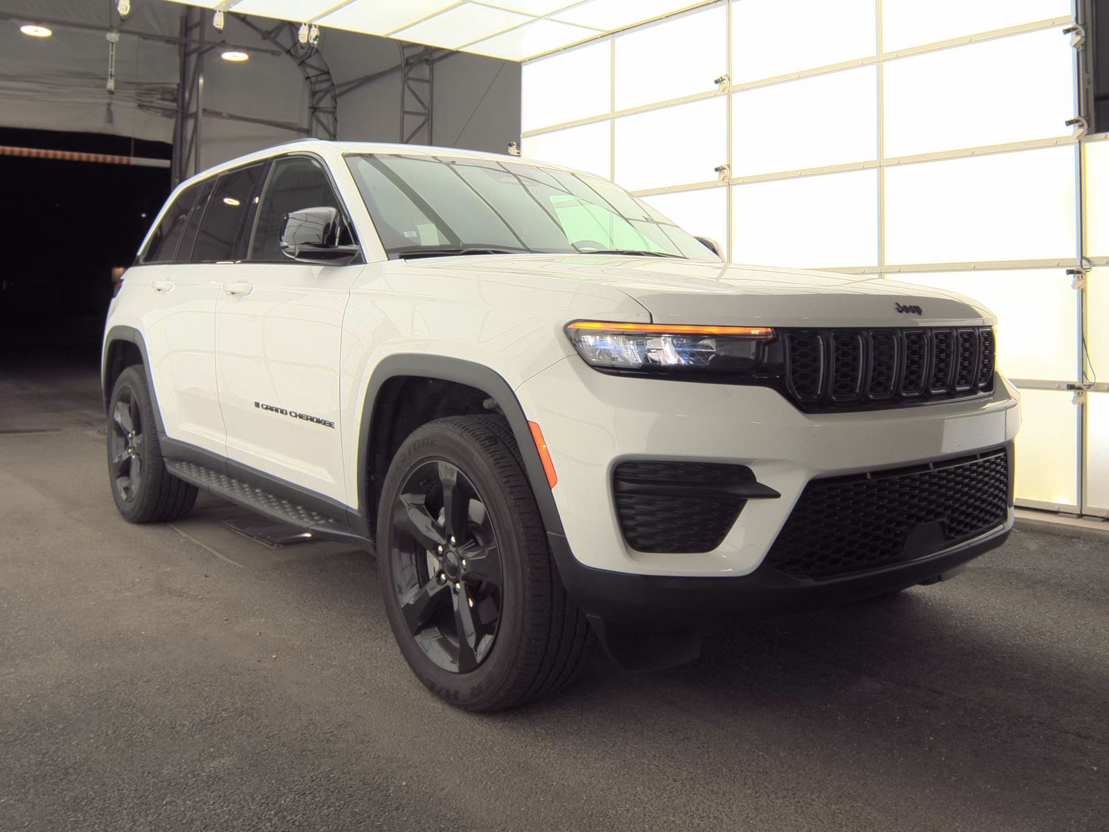 2024 Jeep Grand Cherokee Altitude AWD