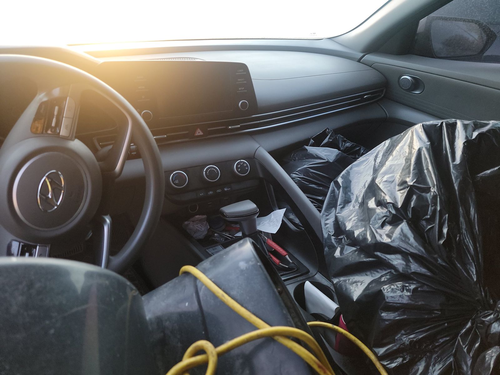 2022 Hyundai Elantra SE FWD