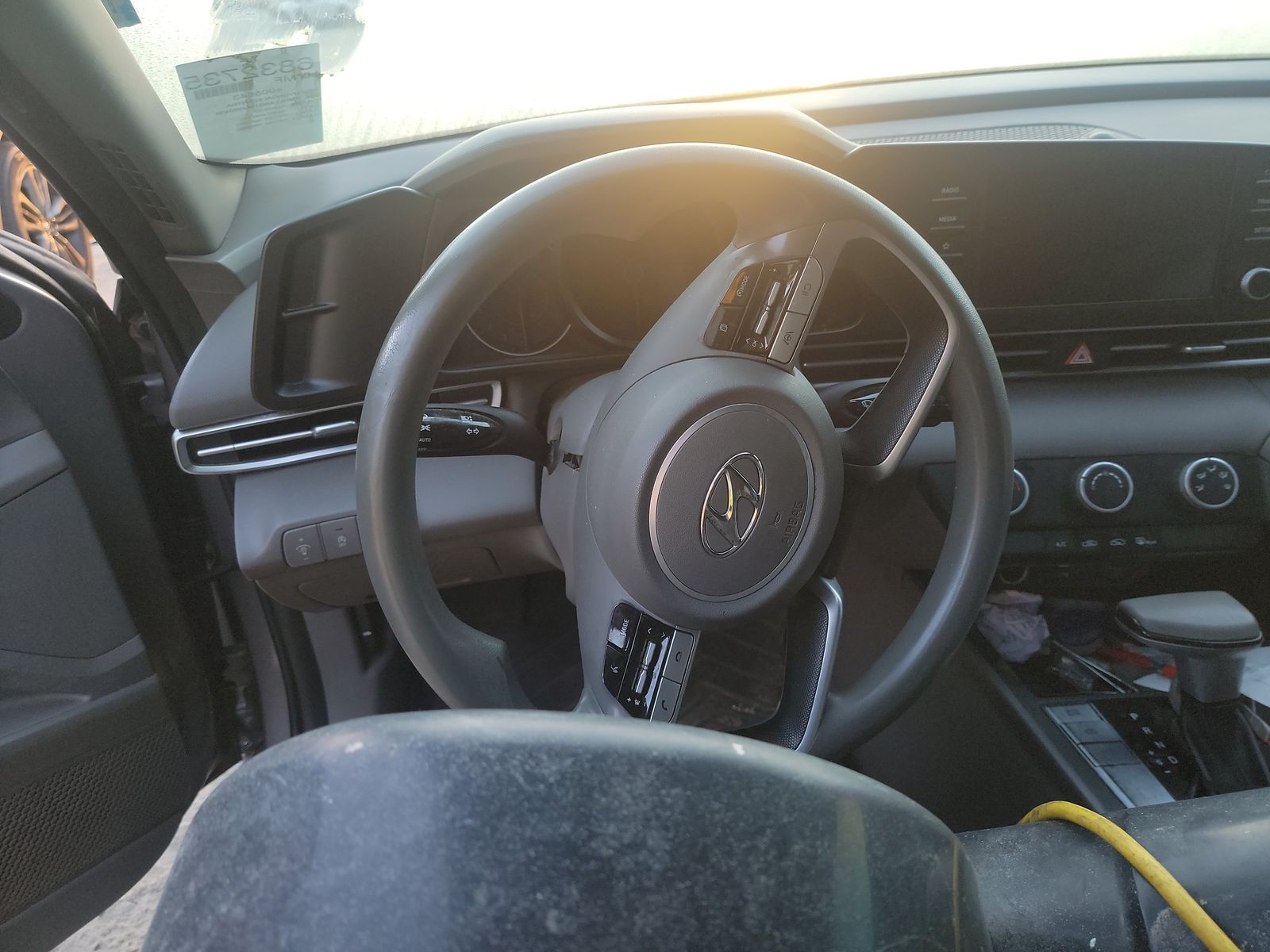 2022 Hyundai Elantra SE FWD