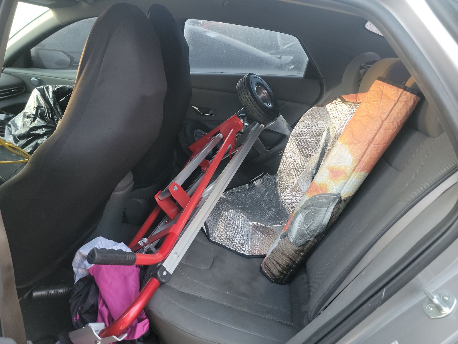 2022 Hyundai Elantra SE FWD