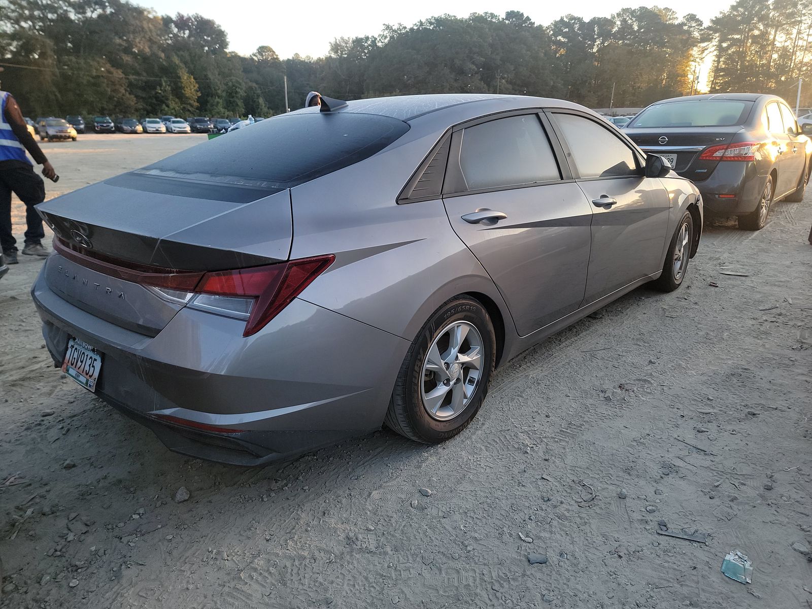 2022 Hyundai Elantra SE FWD