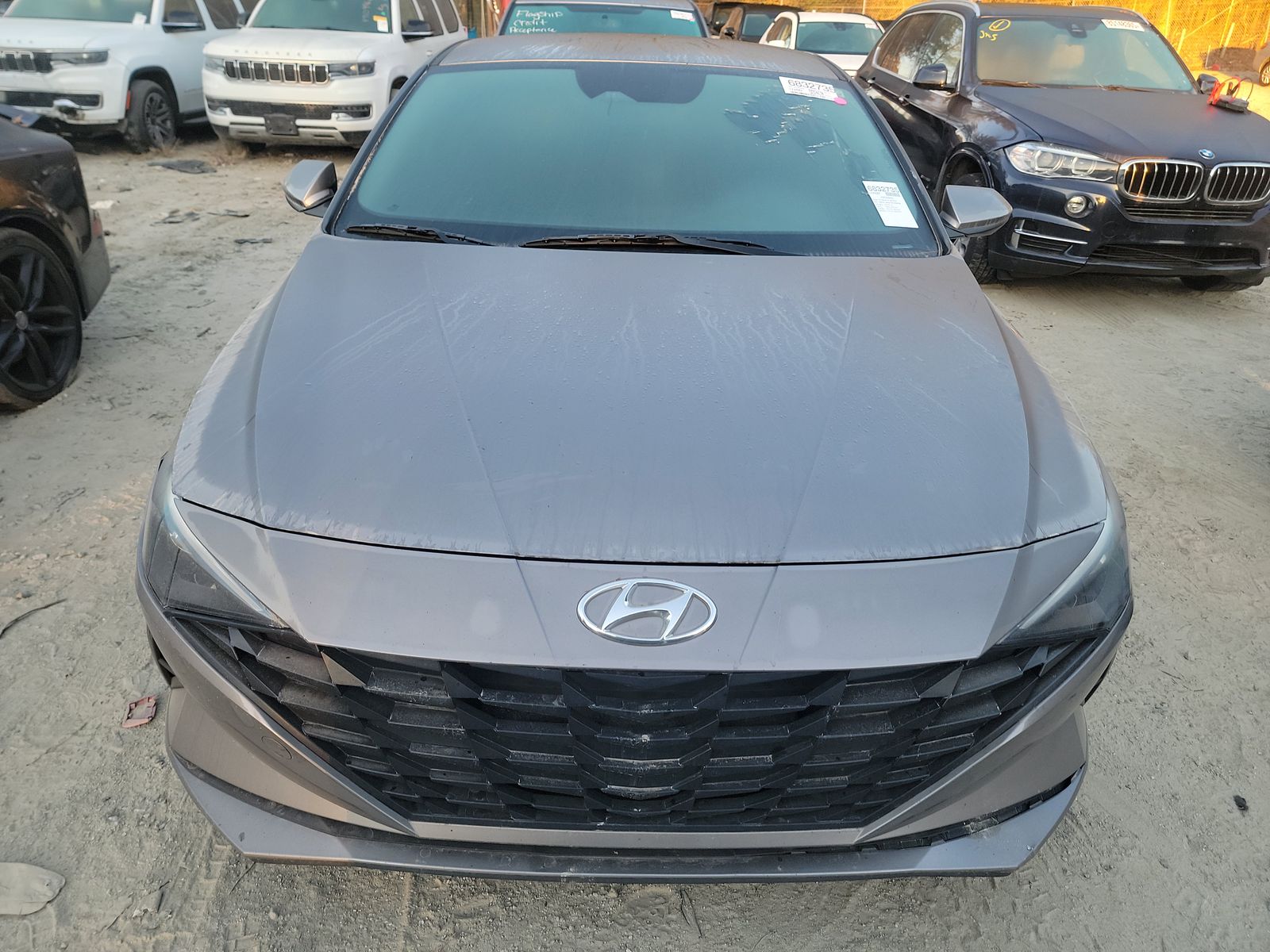 2022 Hyundai Elantra SE FWD