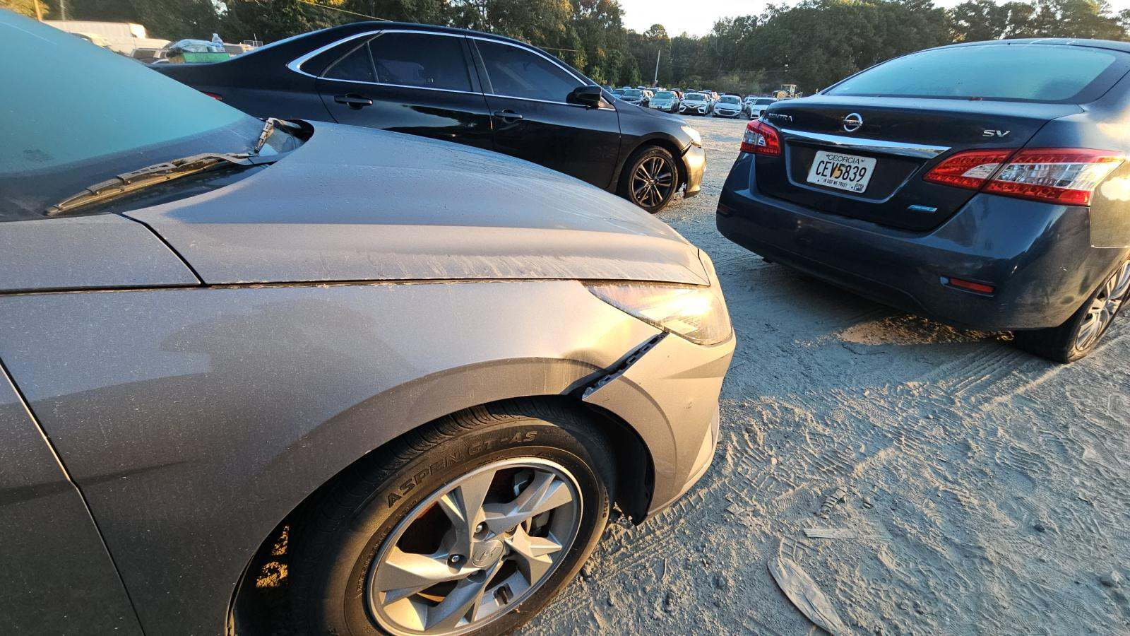 2022 Hyundai Elantra SE FWD