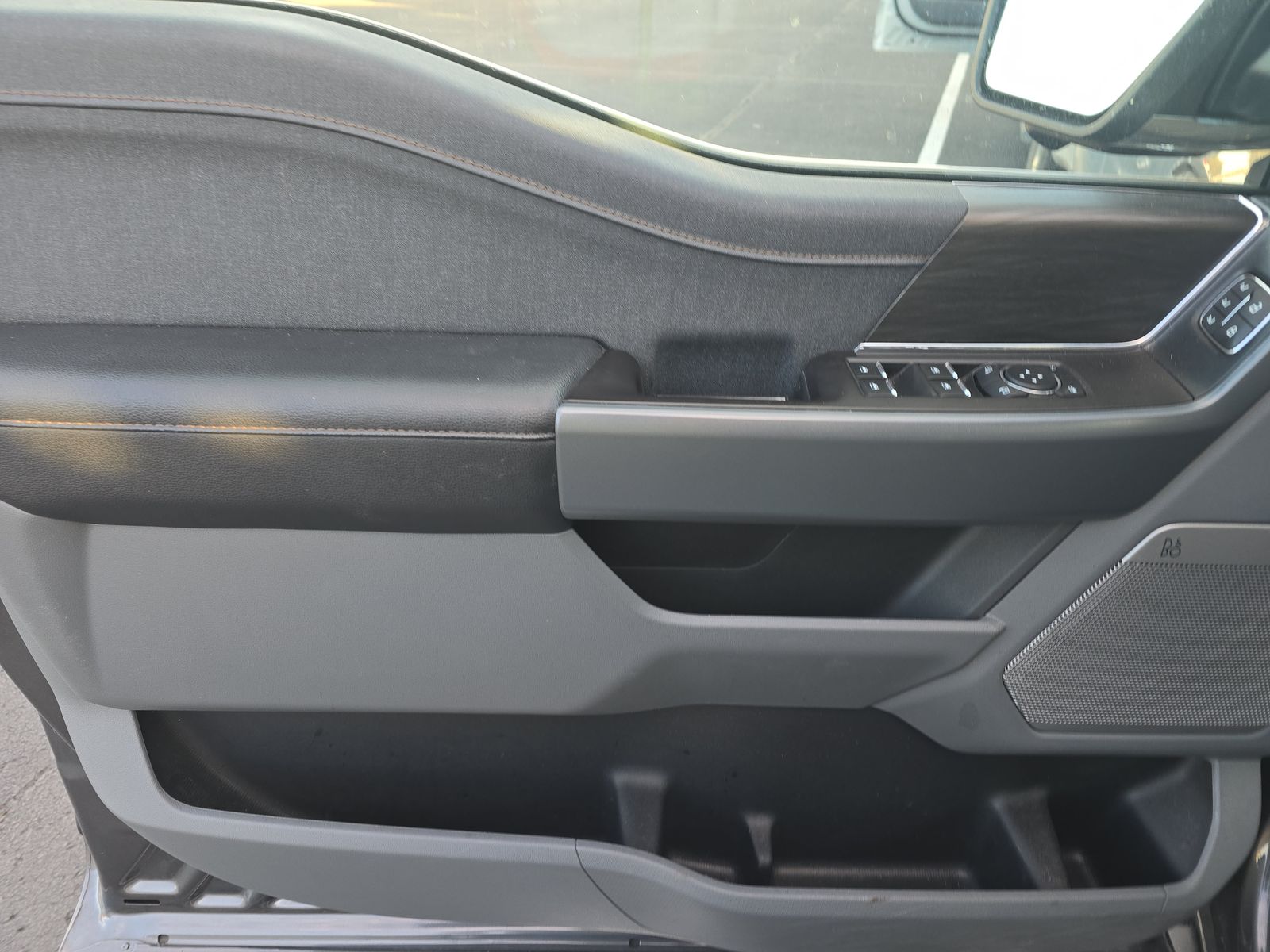 2024 Ford F-150 Hybrid Lariat AWD